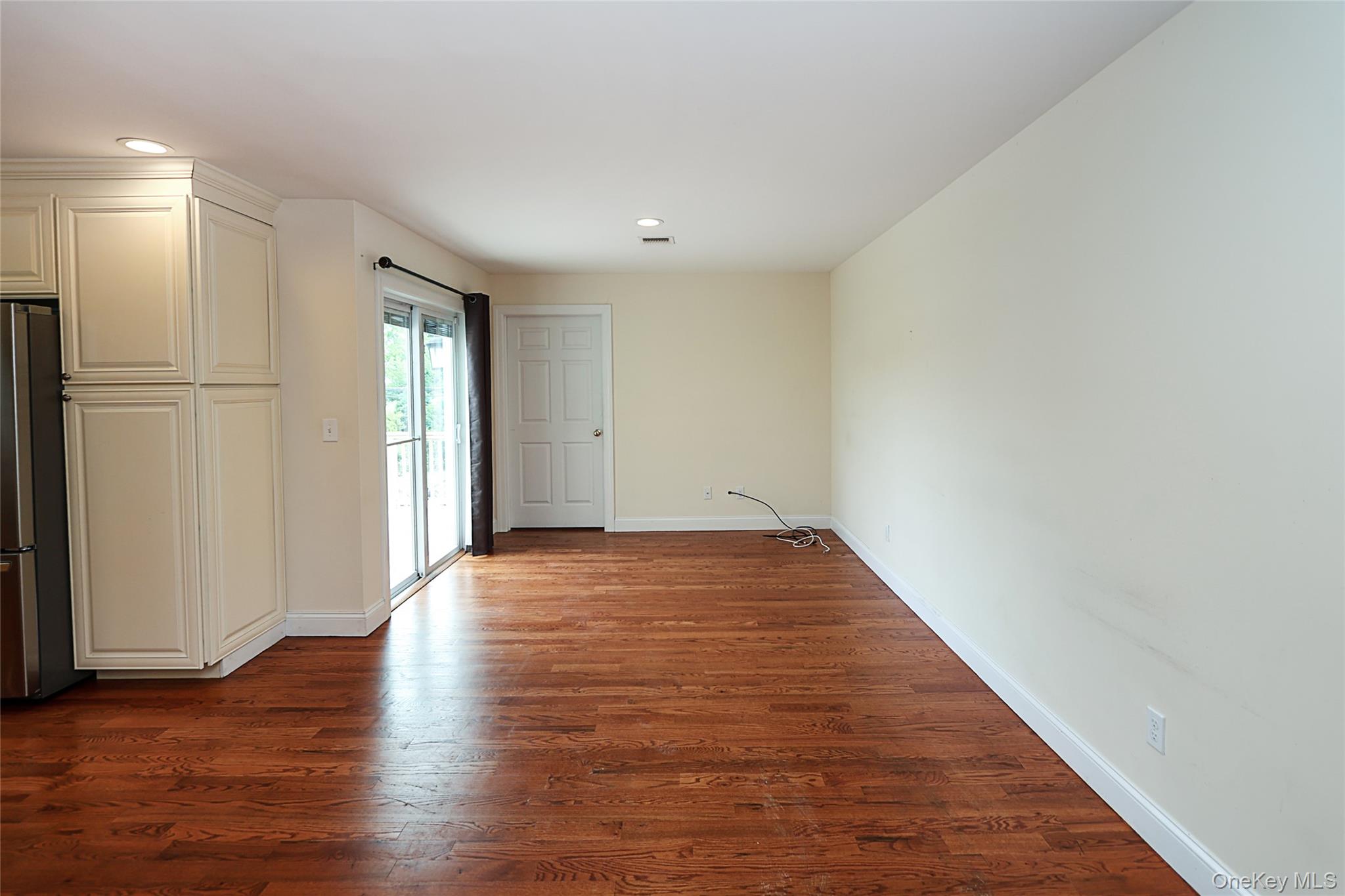 370 Rider Avenue Property Photo 13
