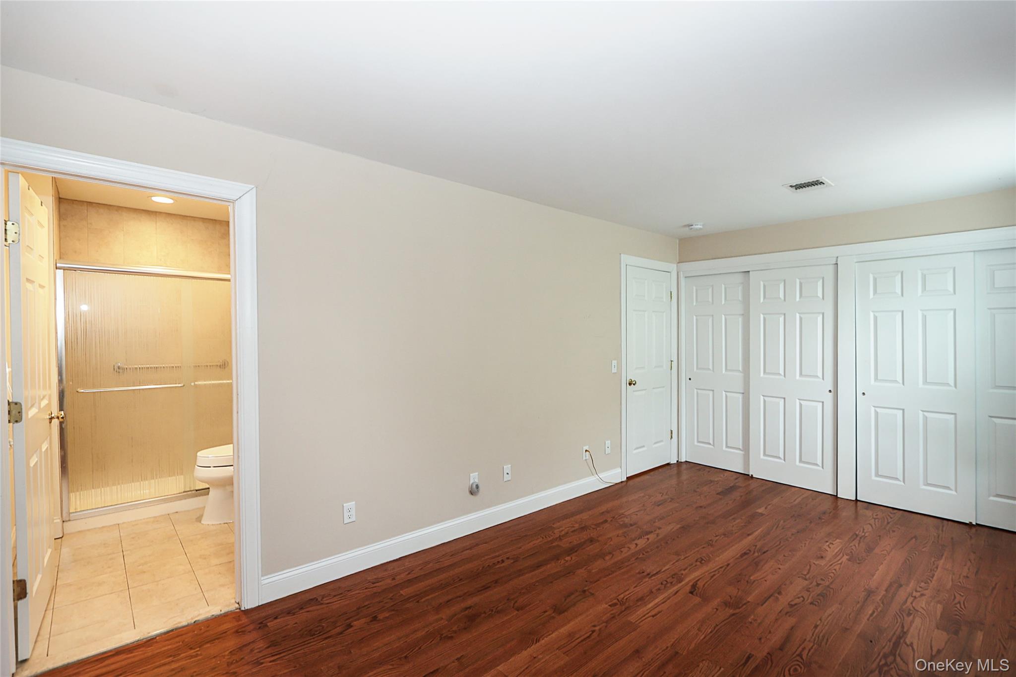 370 Rider Avenue Property Photo 17