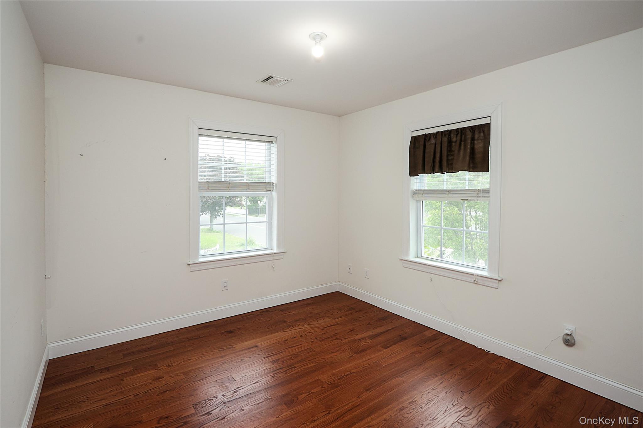 370 Rider Avenue Property Photo 20