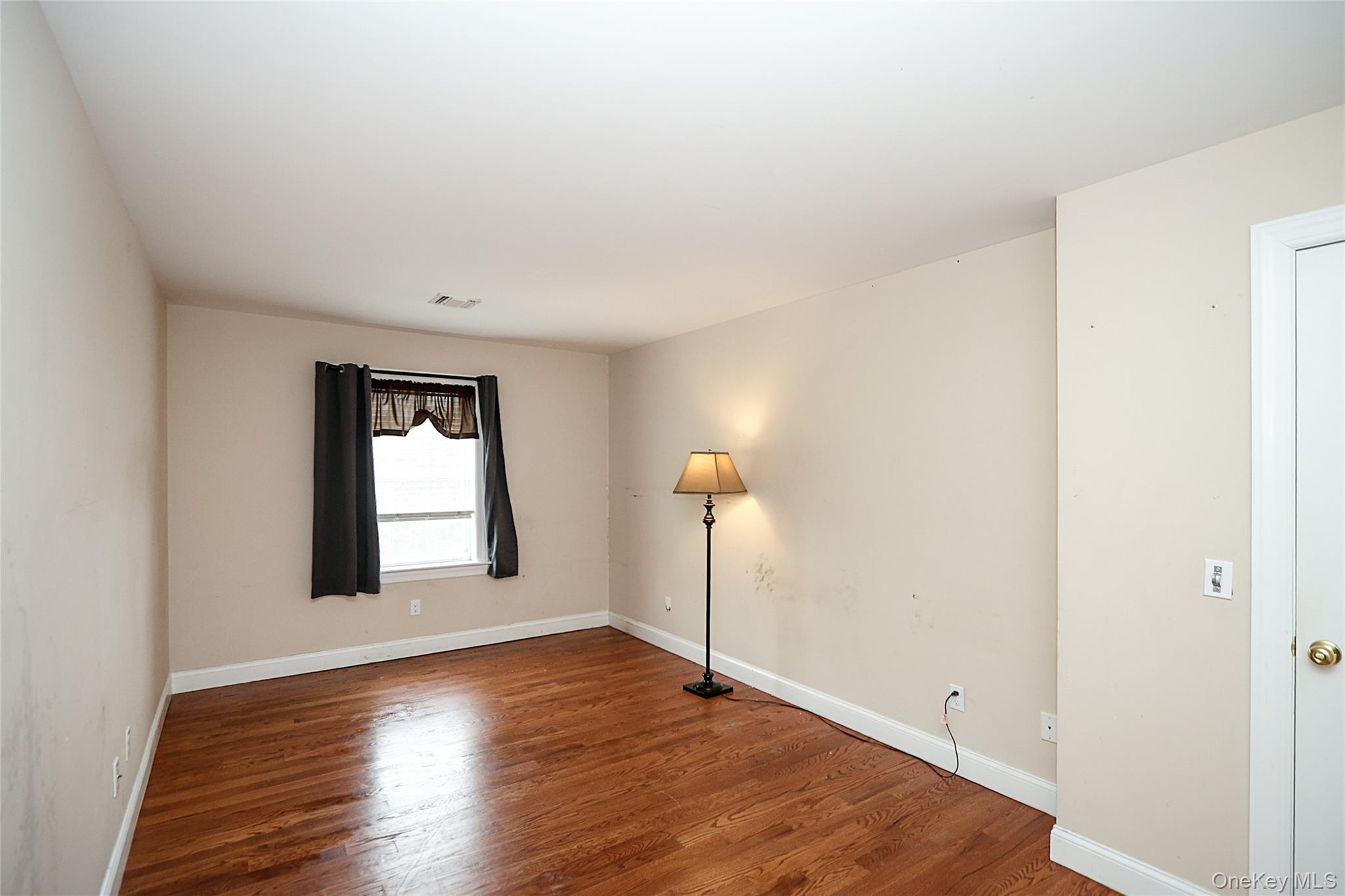 370 Rider Avenue Property Photo 22