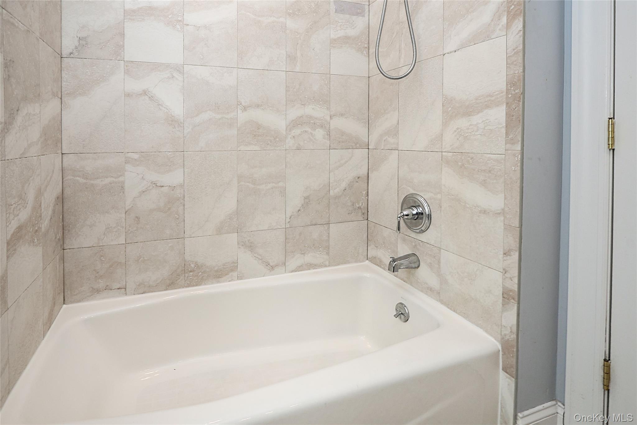 370 Rider Avenue Property Photo 24