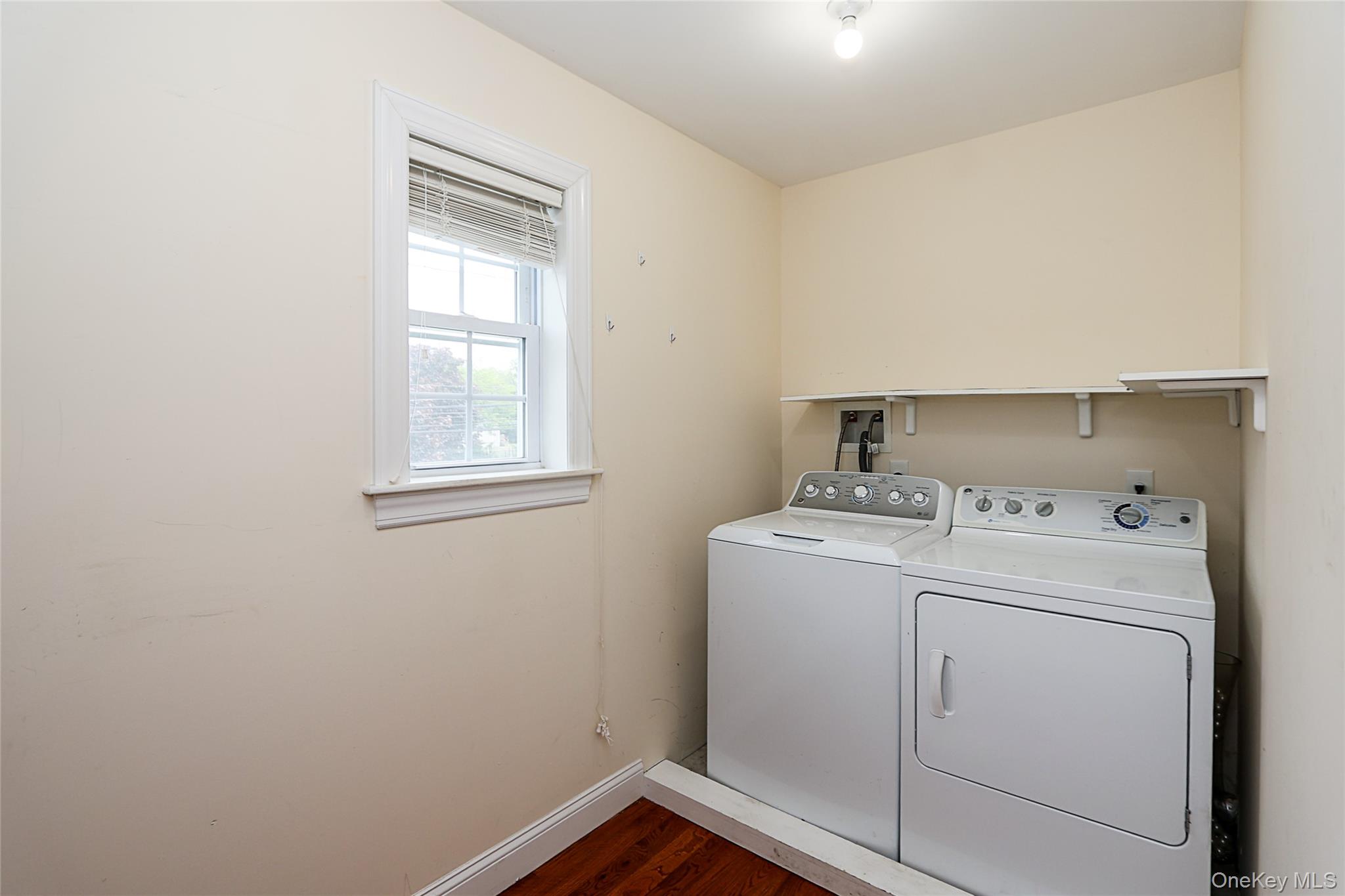 370 Rider Avenue Property Photo 25