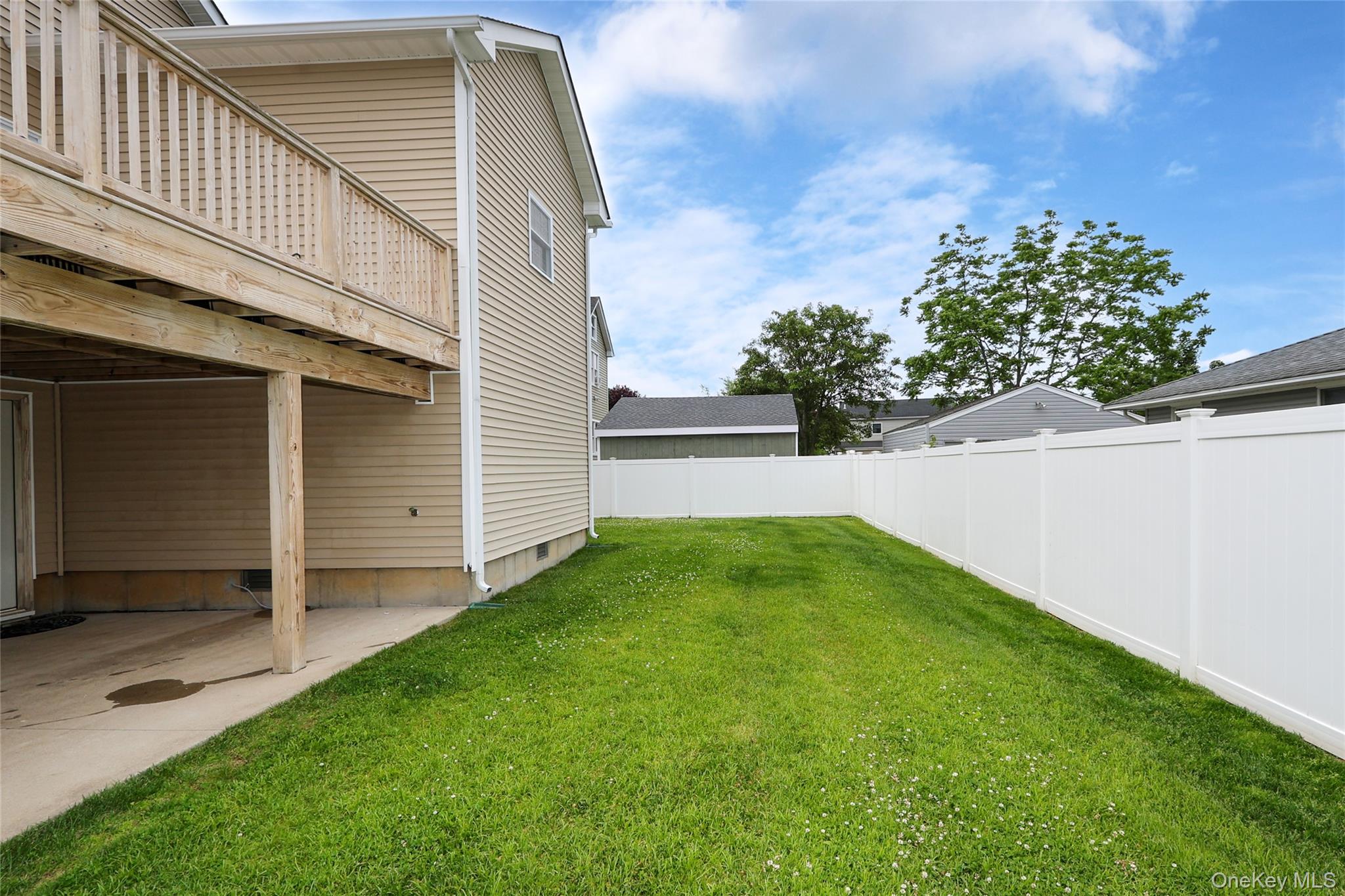 370 Rider Avenue Property Photo 29