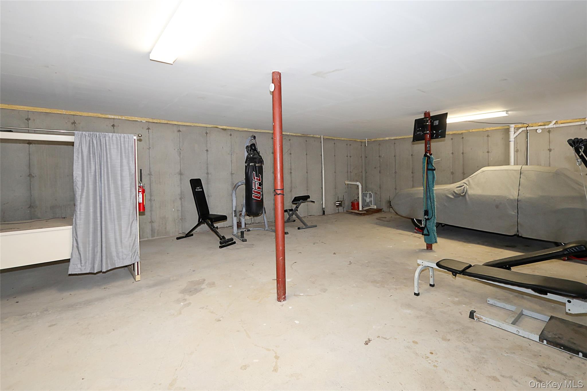 370 Rider Avenue Property Photo 33
