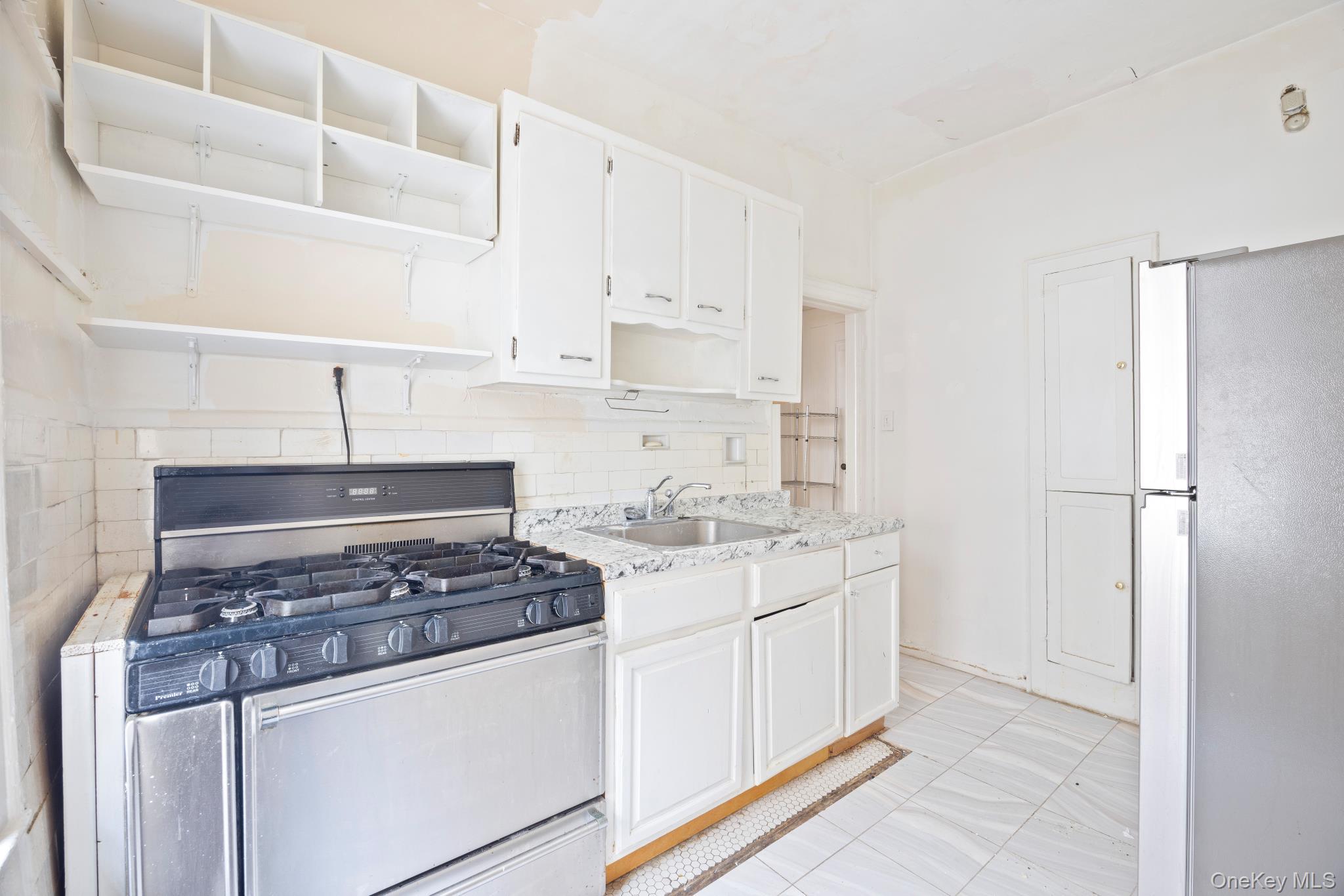 47-15 47th Street Property Photo 6