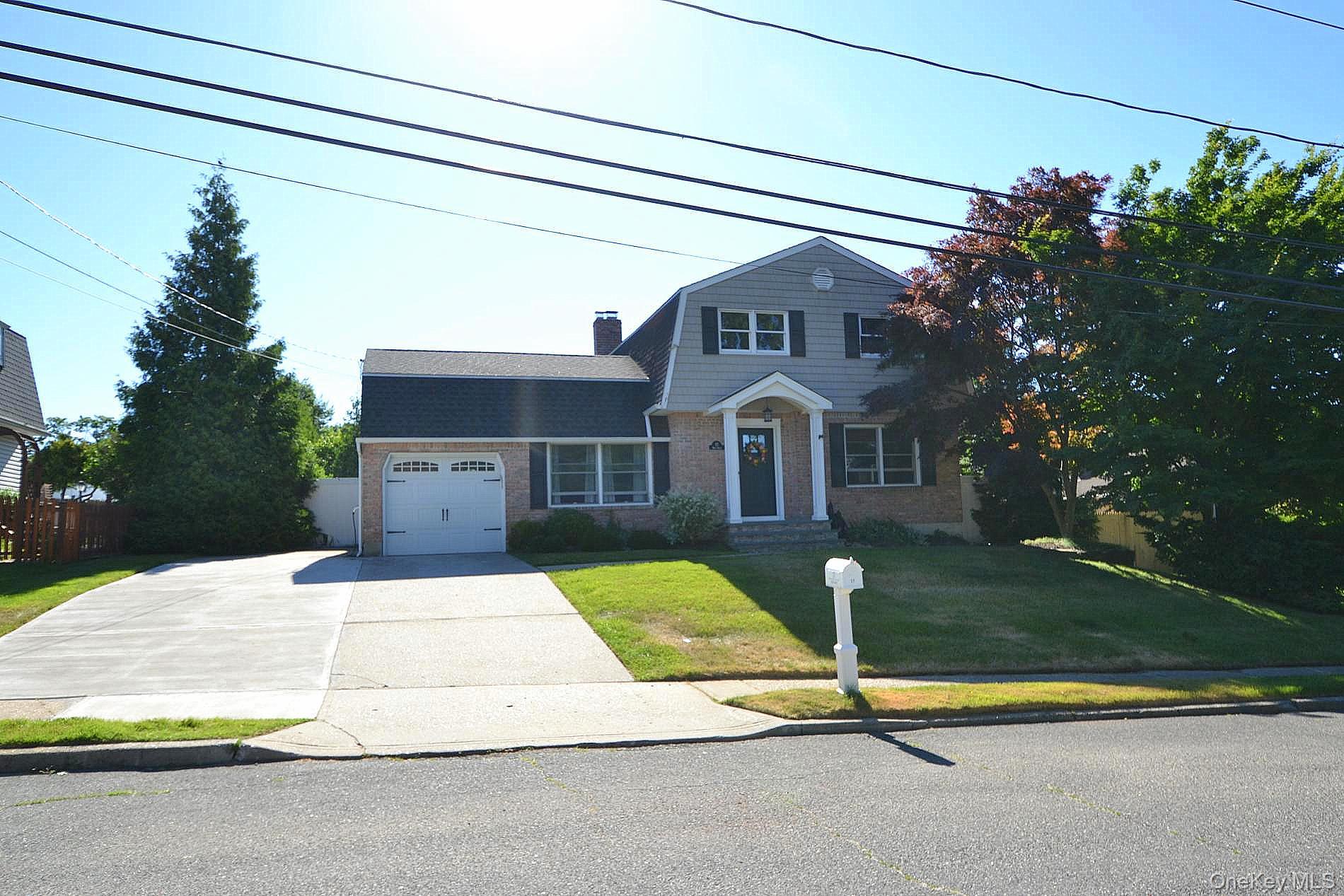 17 Wade Drive Property Photo 1
