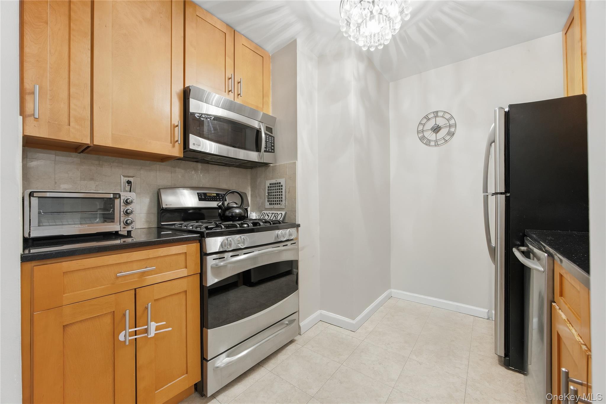 21 Fairview Avenue 426 Property Photo 10
