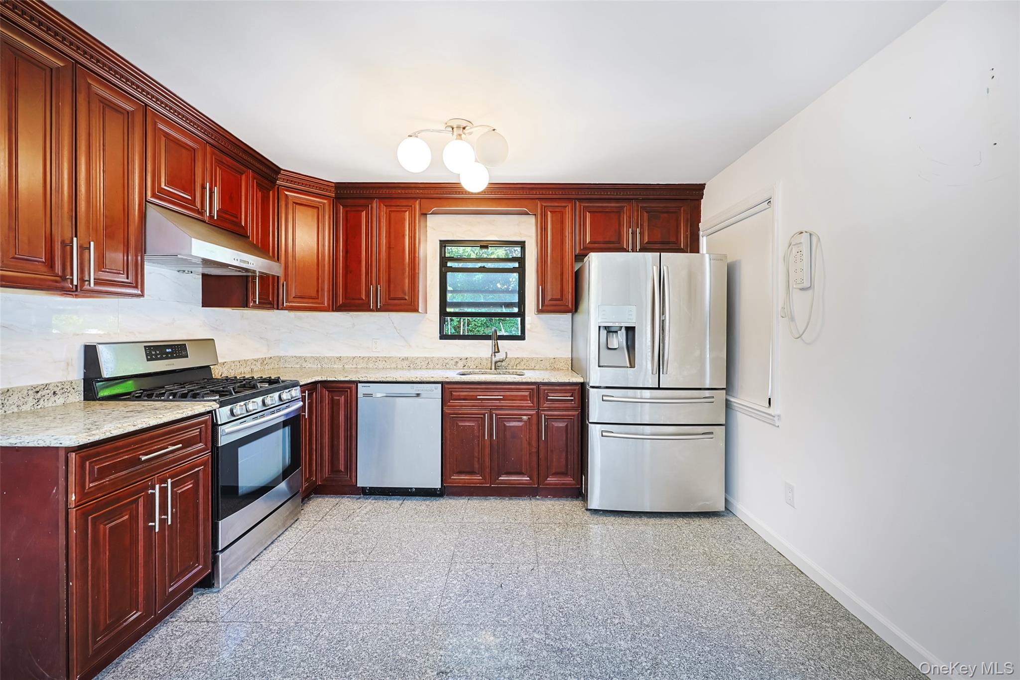 1010 Polk Avenue Property Photo 3