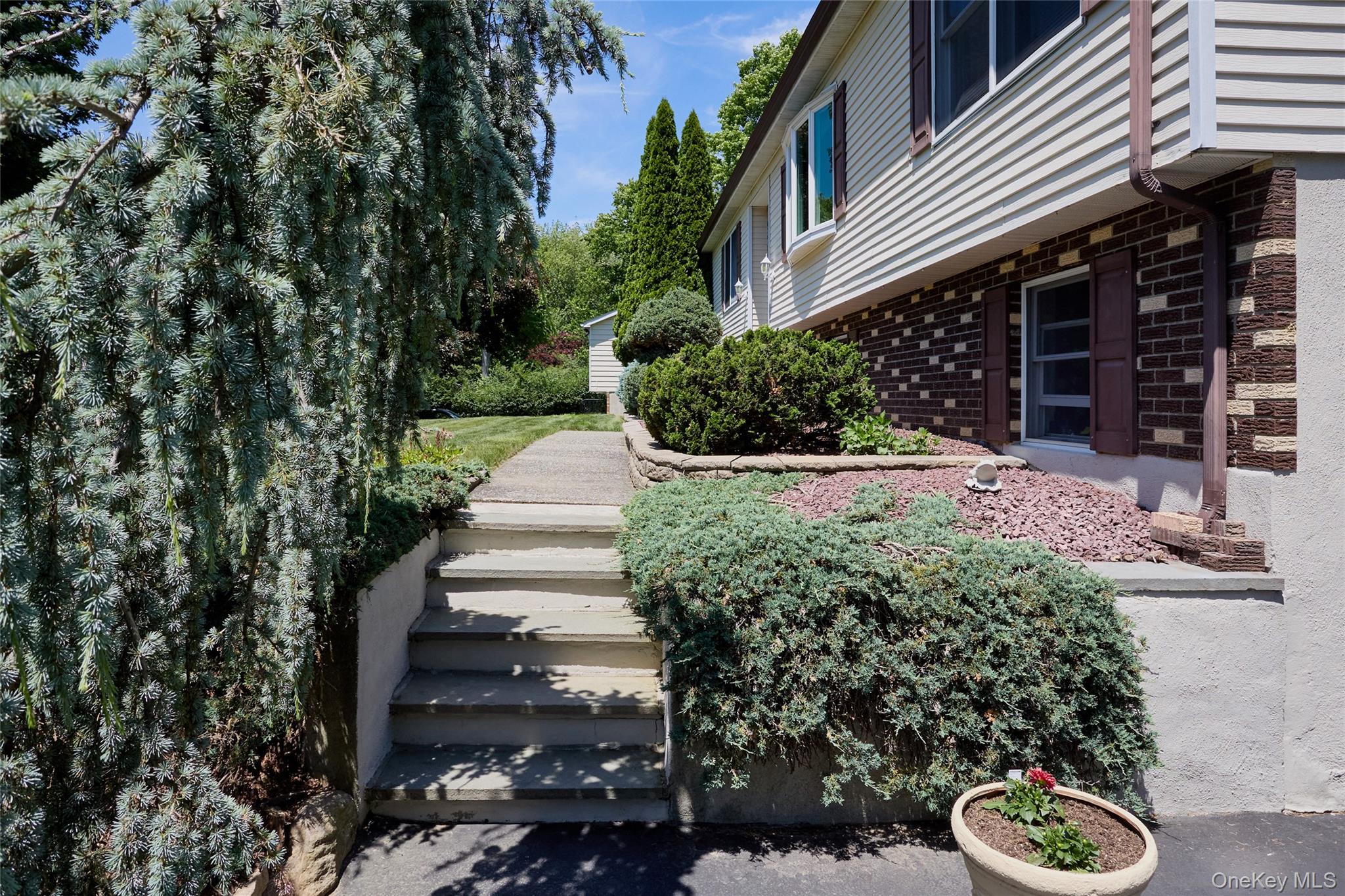 84 Longdale Road Property Photo 3