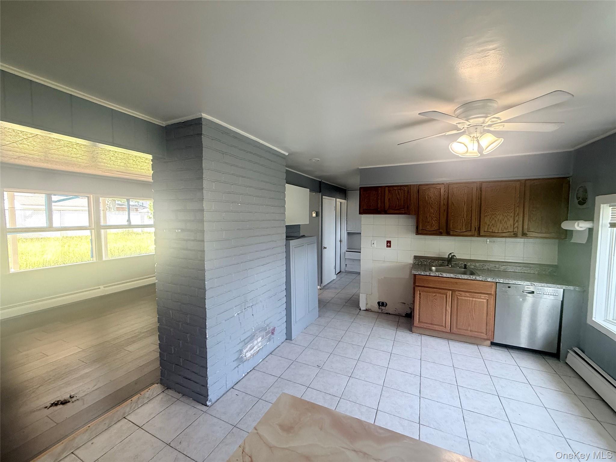 143 Red Maple Drive Property Photo 5
