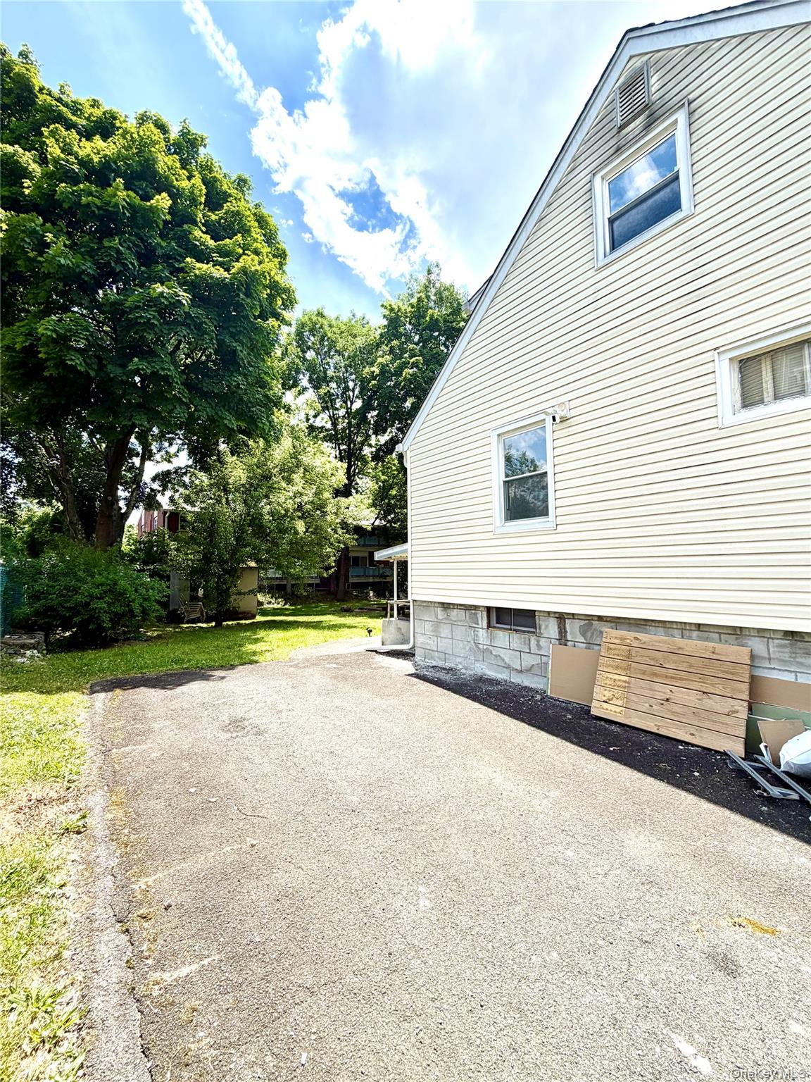14 E Hickory Street Property Photo 2
