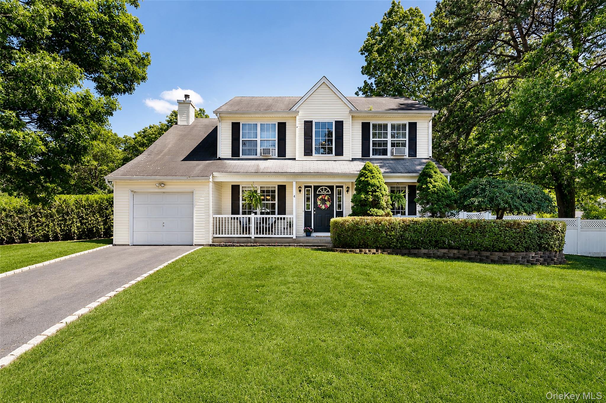 4 Redbud Court Property Photo 1
