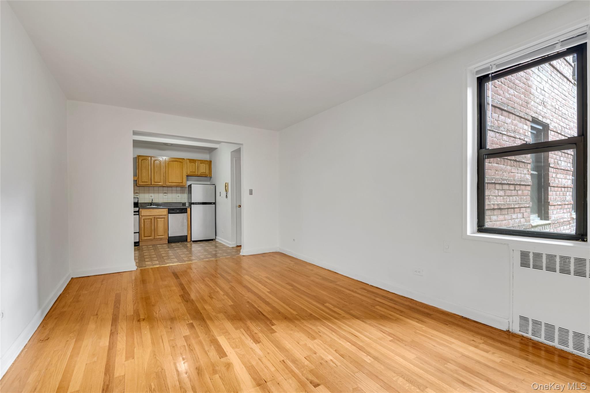 99-63 66 Avenue 2b Property Photo 3