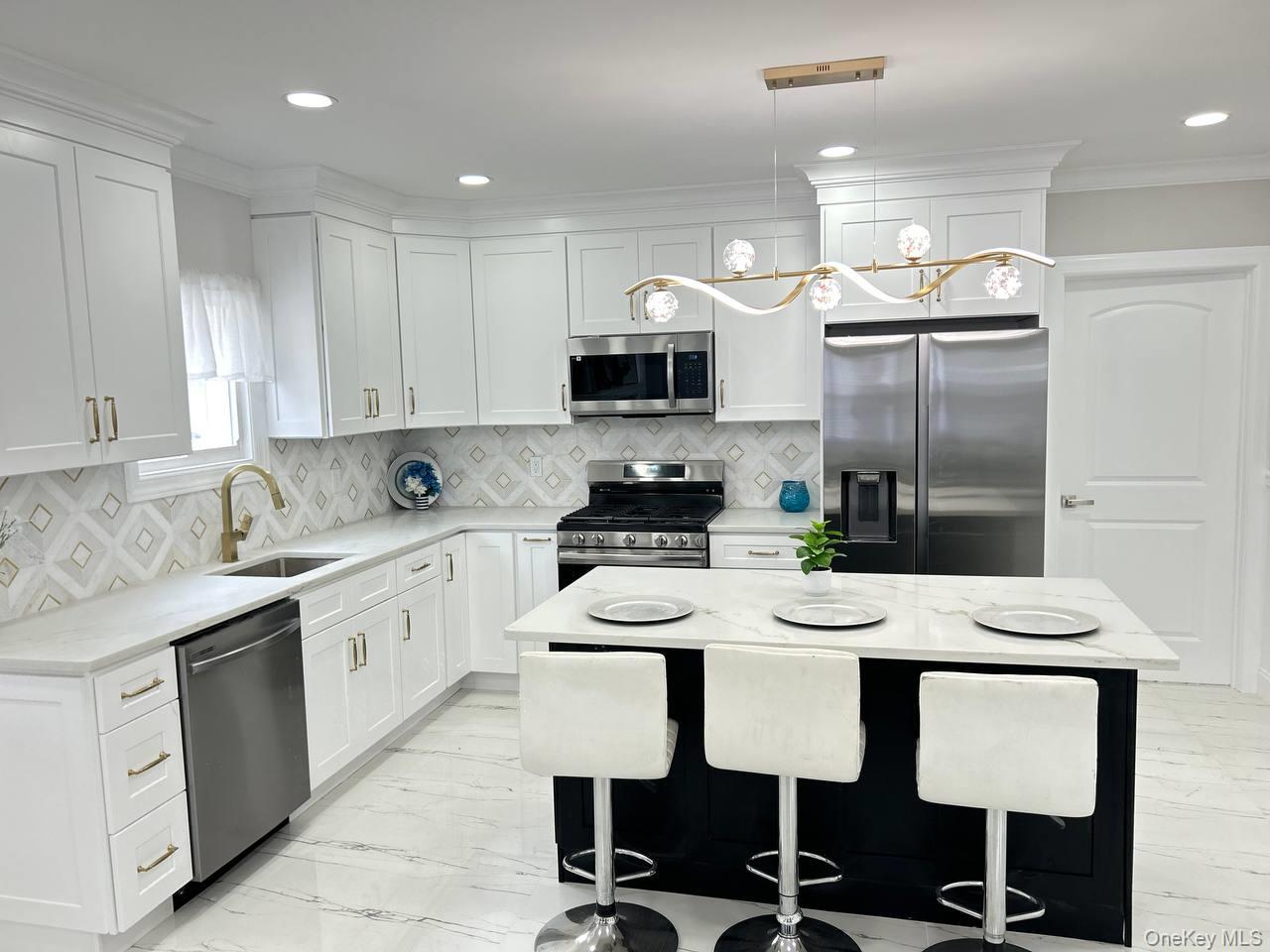 109 Leverich Street Property Photo 8