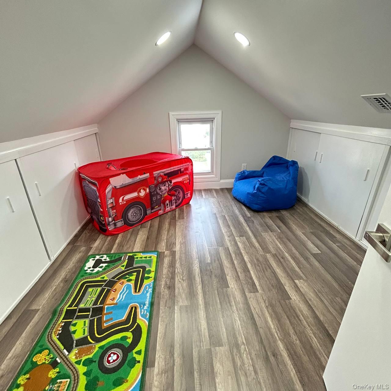 109 Leverich Street Property Photo 27