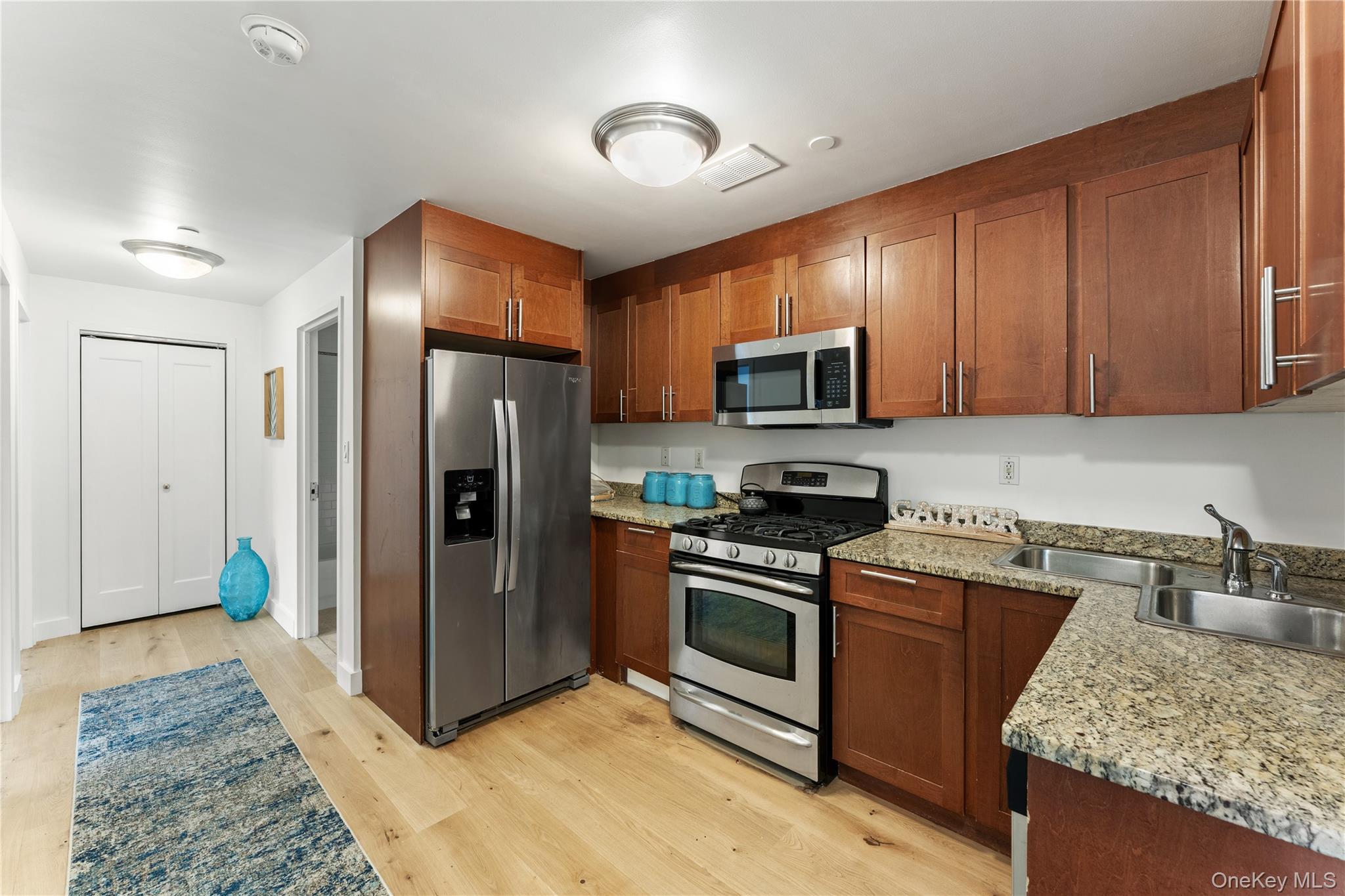 3536 Cambridge Avenue 2a Property Photo 8