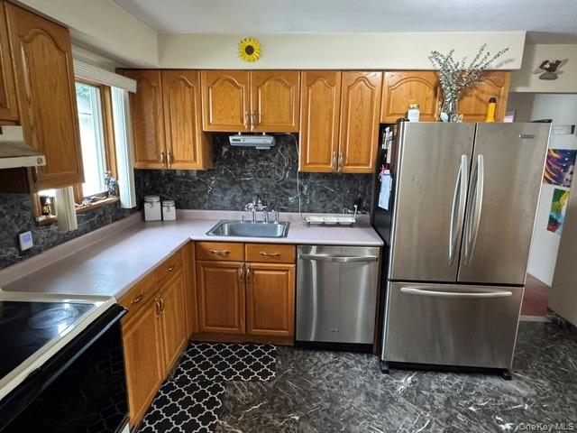 140 Union Avenue B Property Photo 5
