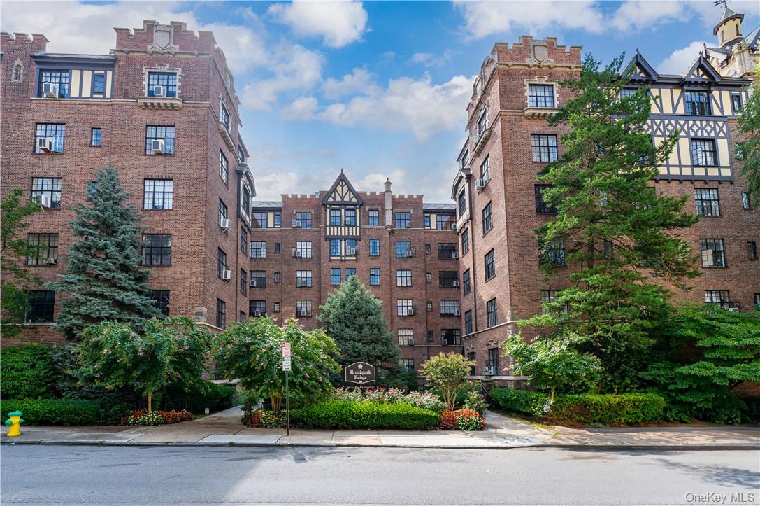 2 Westchester Avenue 2N Property Photo 1