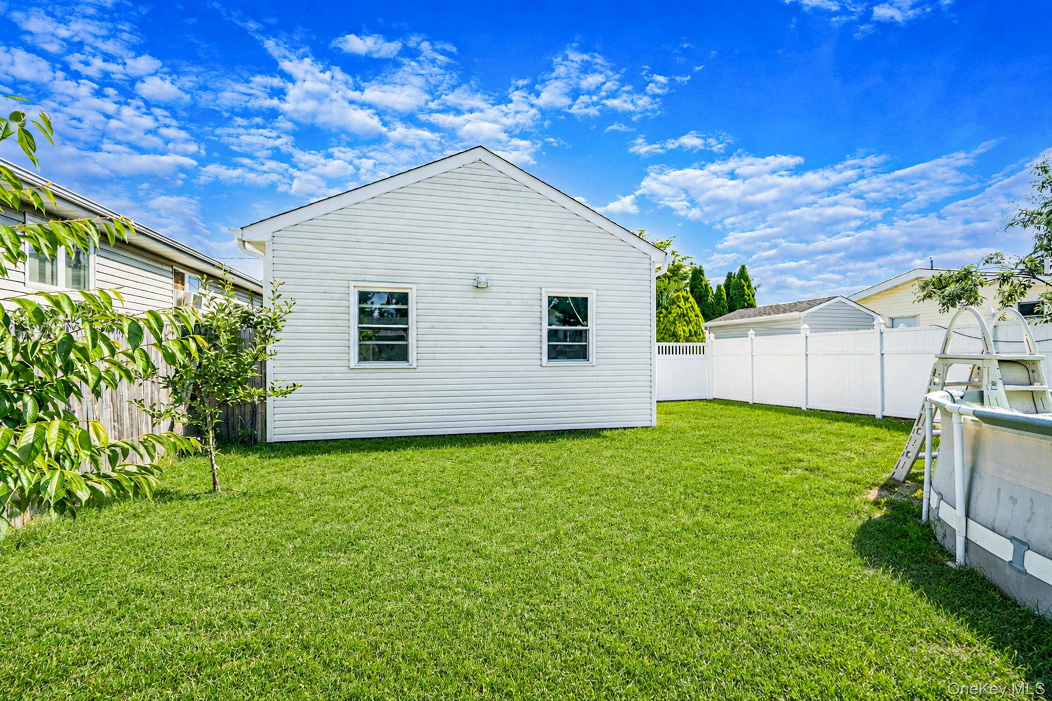535 Outlook Avenue Property Photo 5