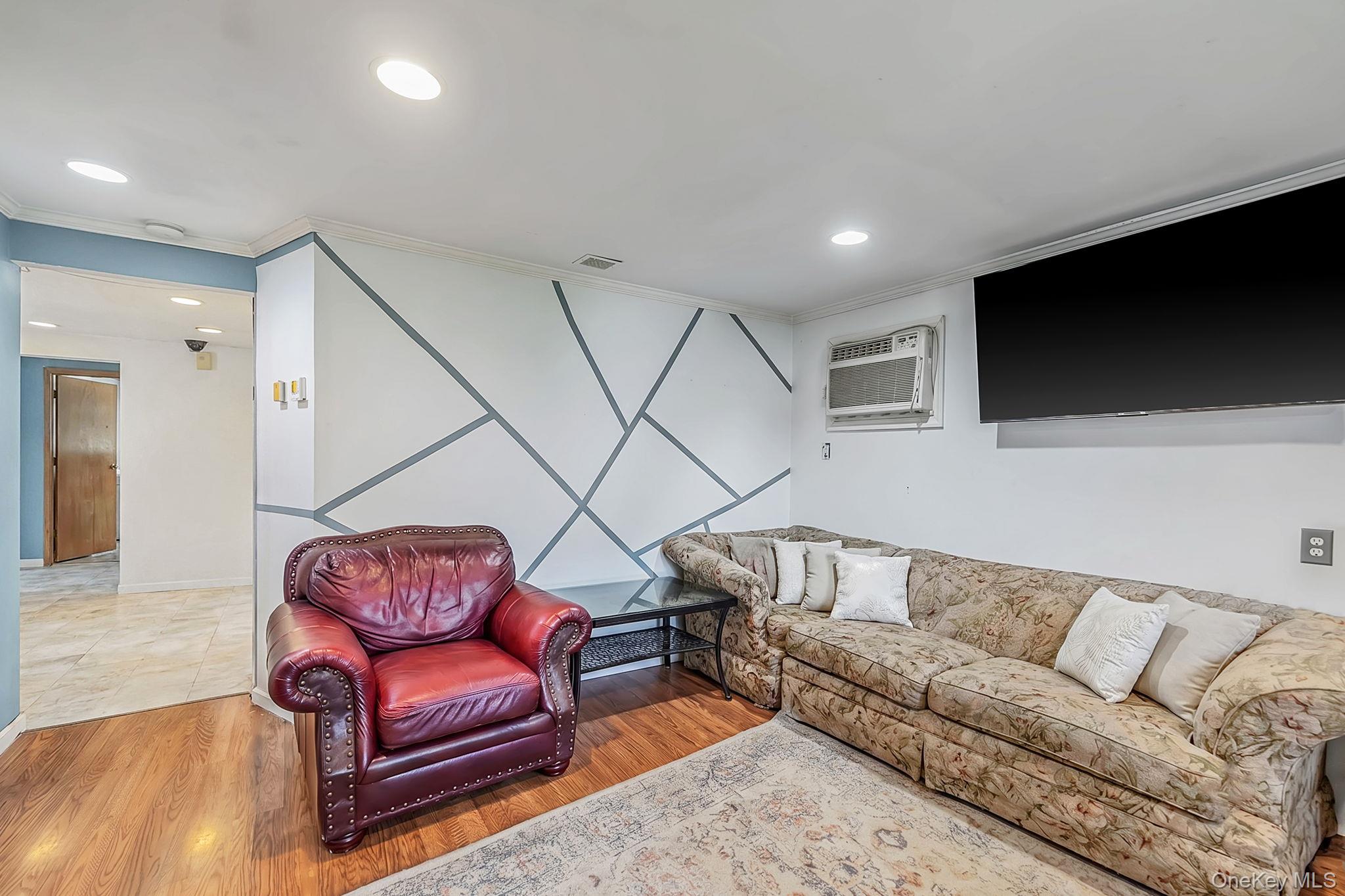 535 Outlook Avenue Property Photo 6