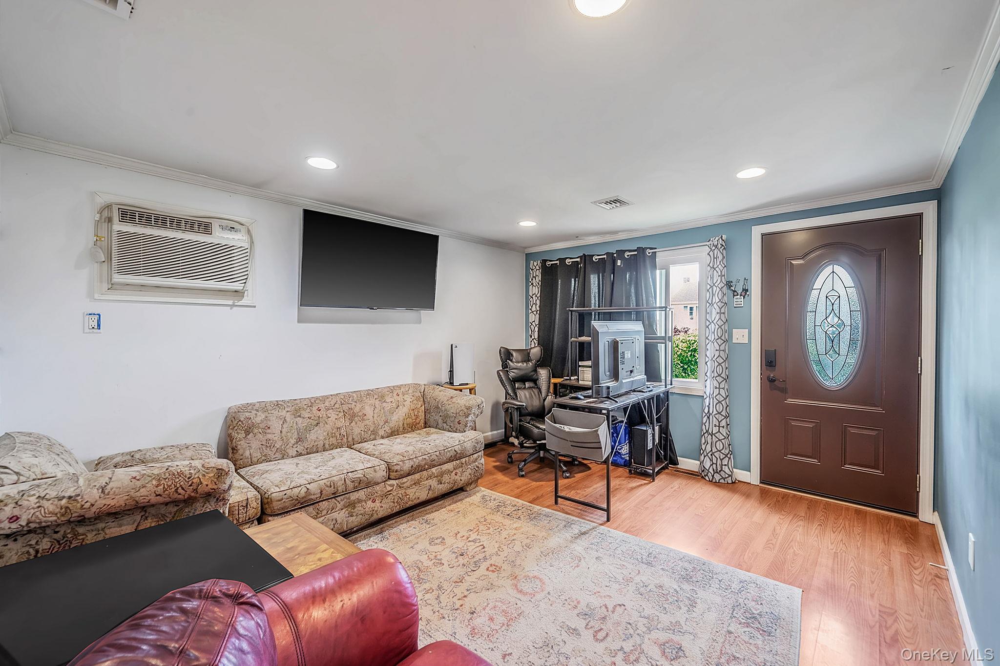 535 Outlook Avenue Property Photo 7