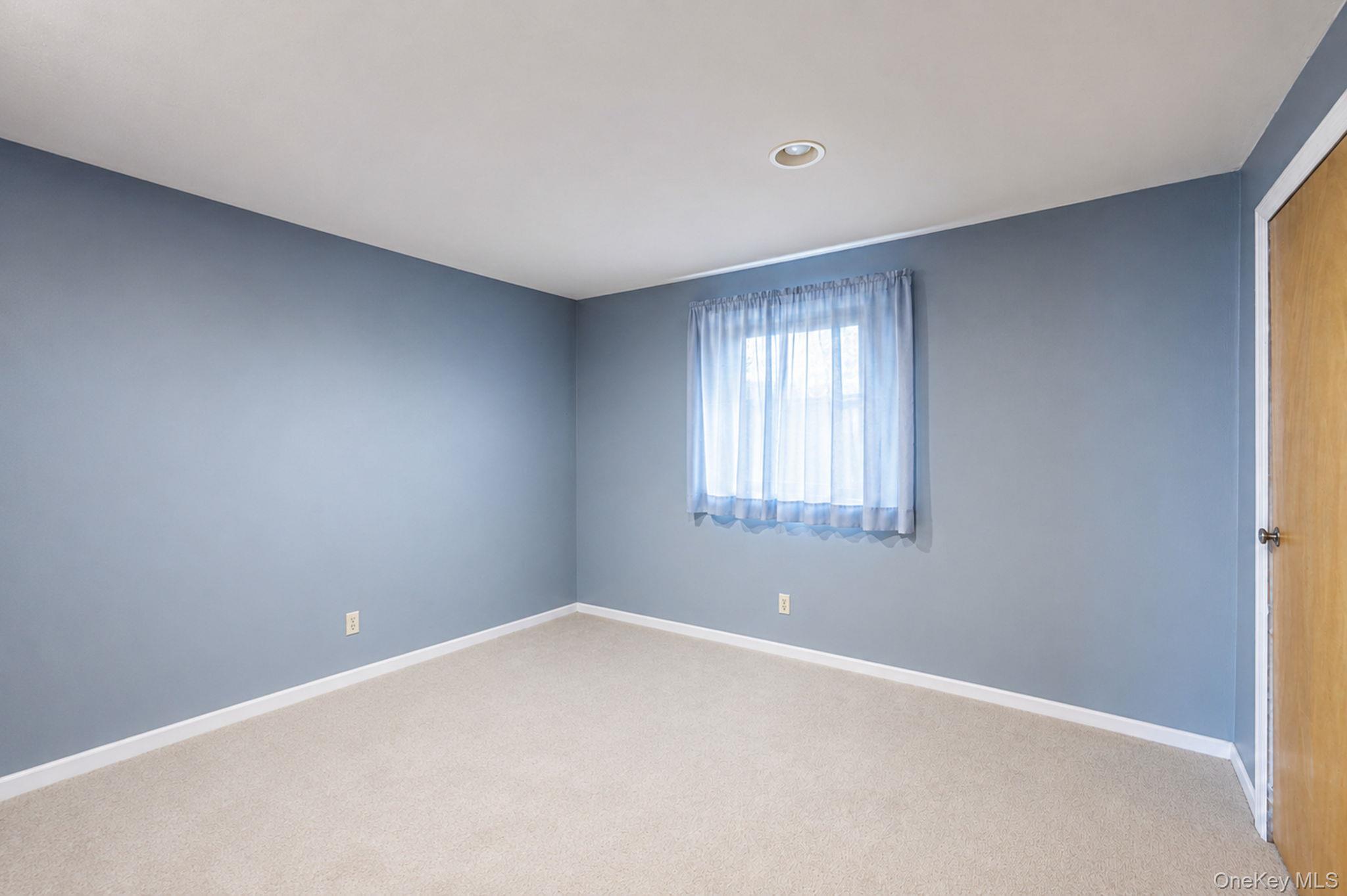 535 Outlook Avenue Property Photo 12