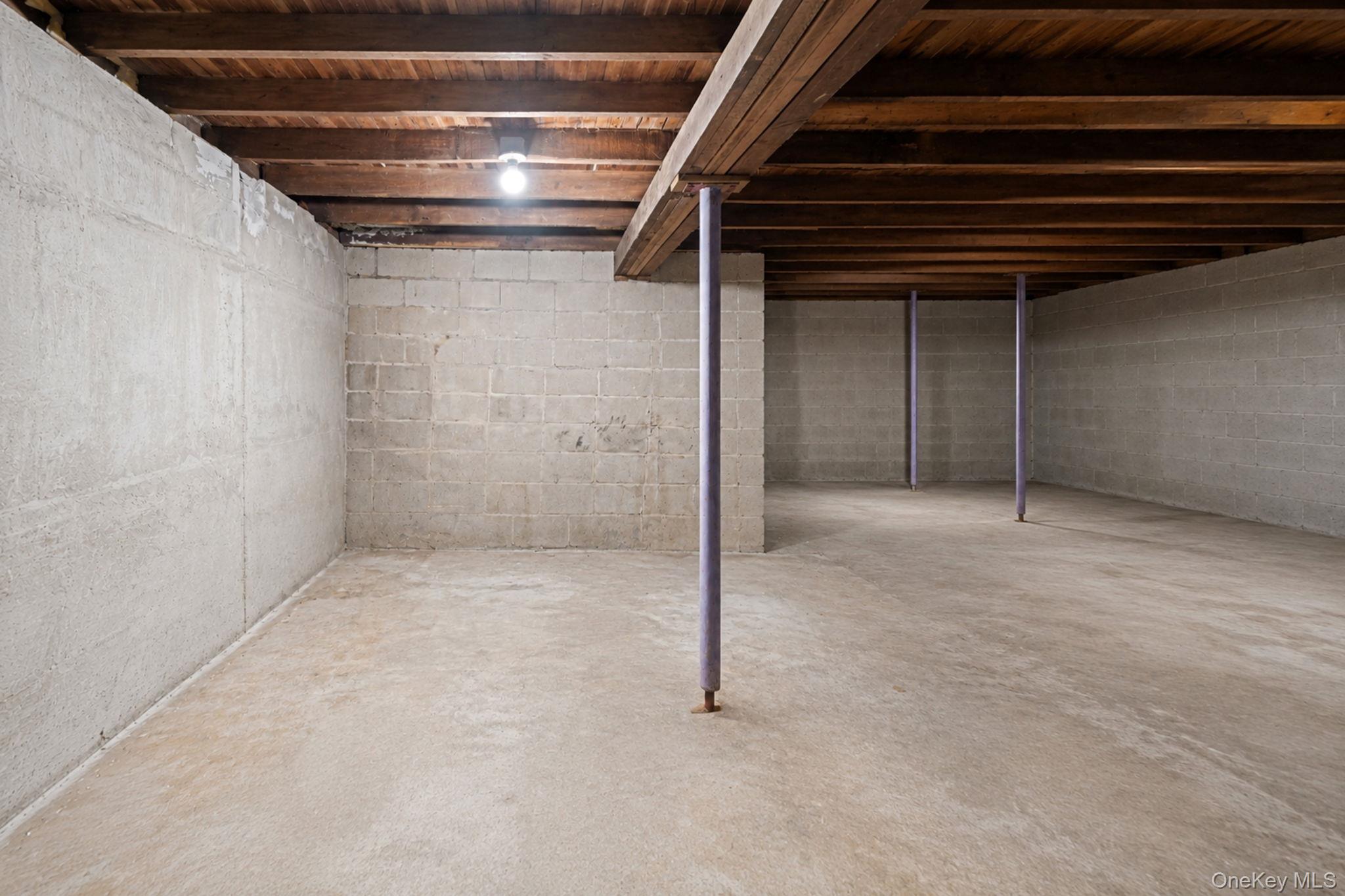 535 Outlook Avenue Property Photo 16