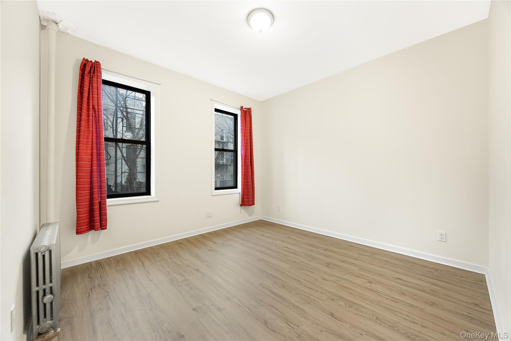 409 Suydam Street Property Photo 7