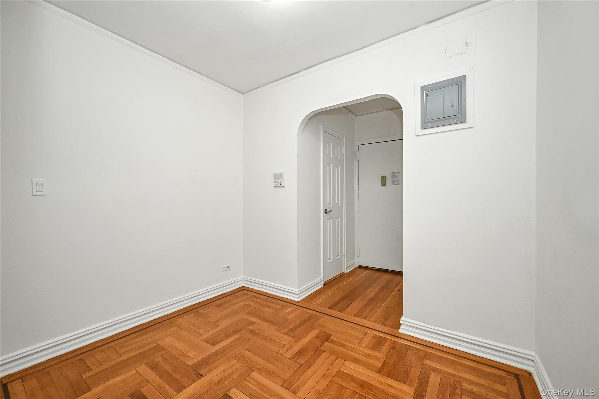 2685 Creston Avenue 3-h Property Photo 3
