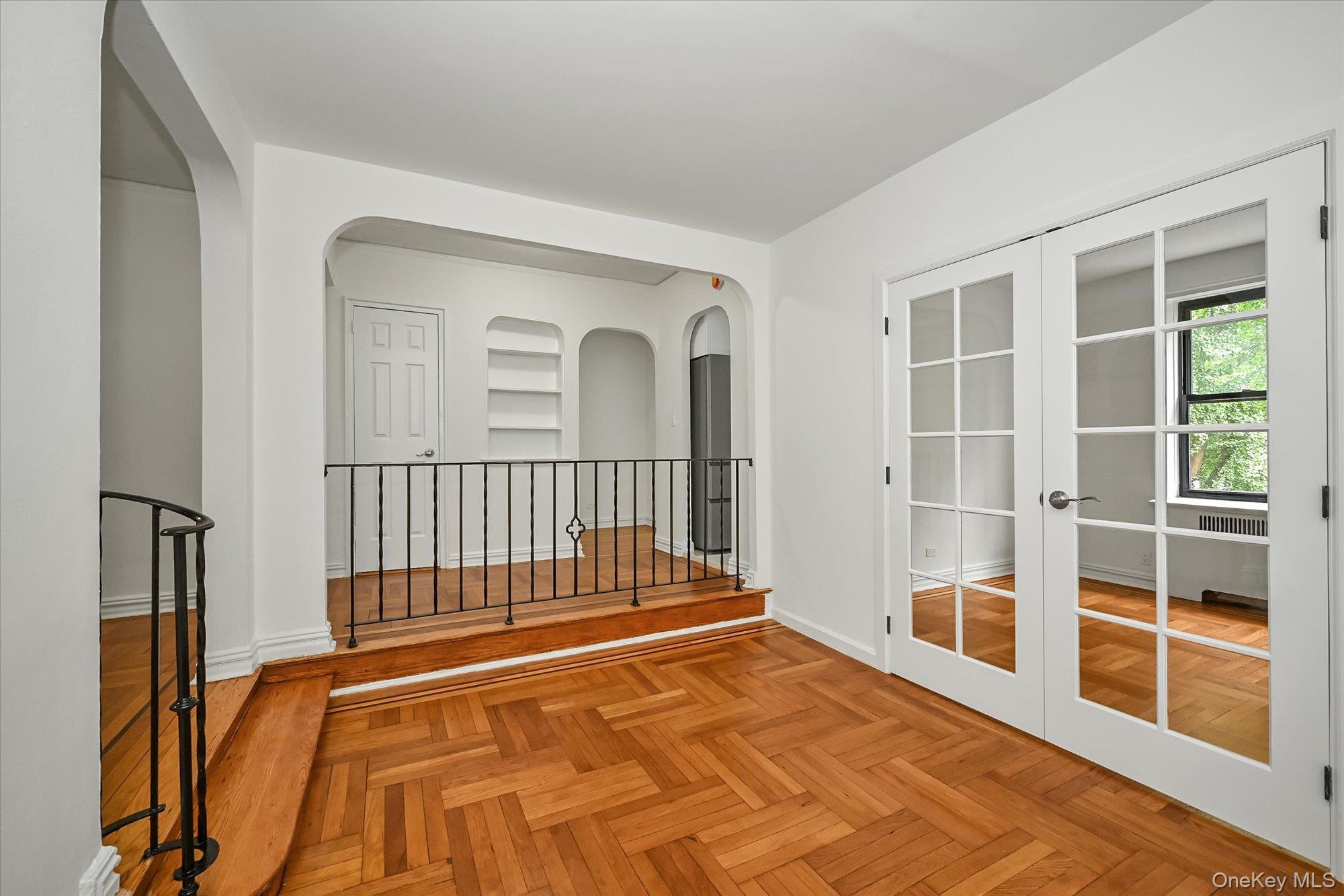 2685 Creston Avenue 3-h Property Photo 6
