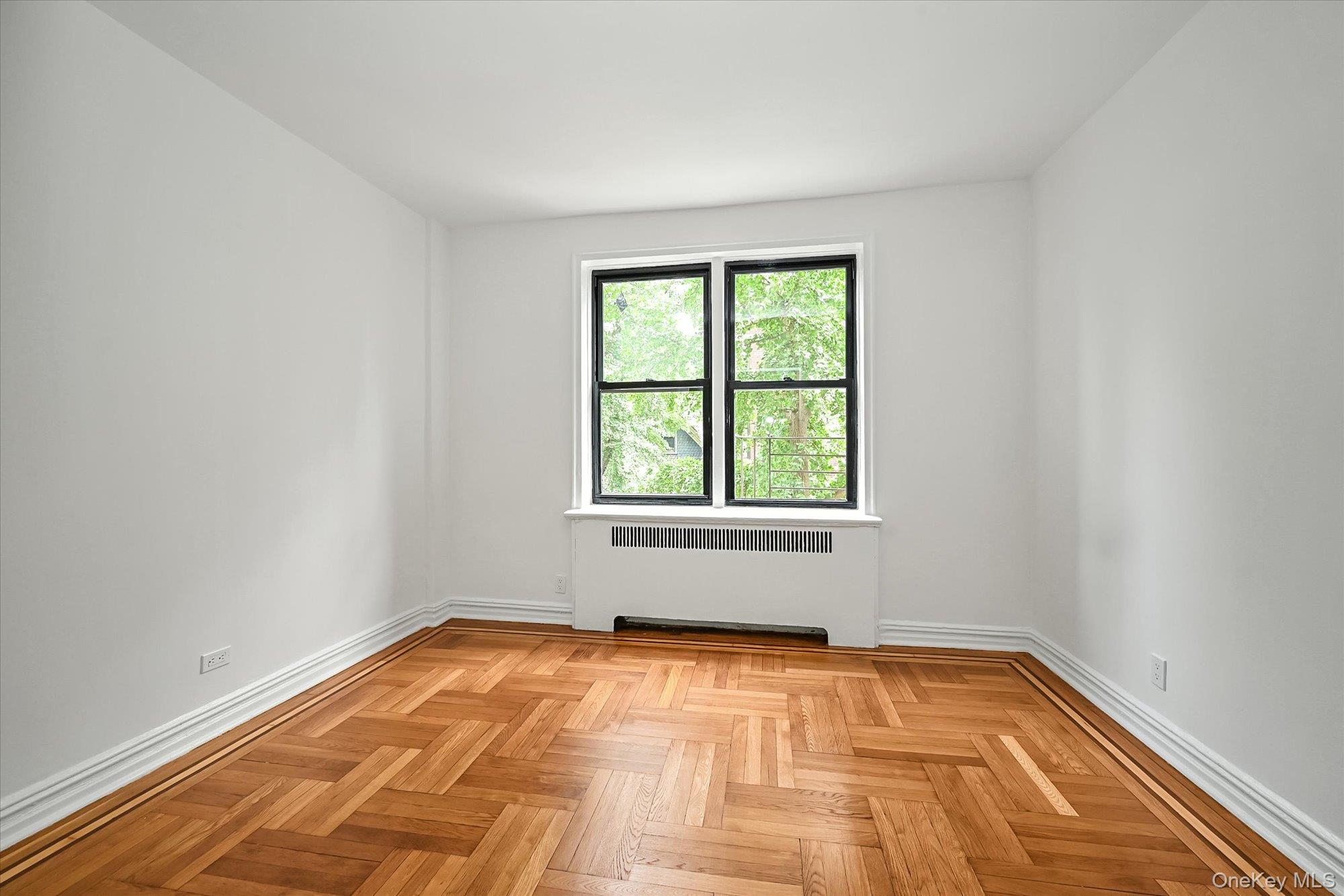 2685 Creston Avenue 3-h Property Photo 11