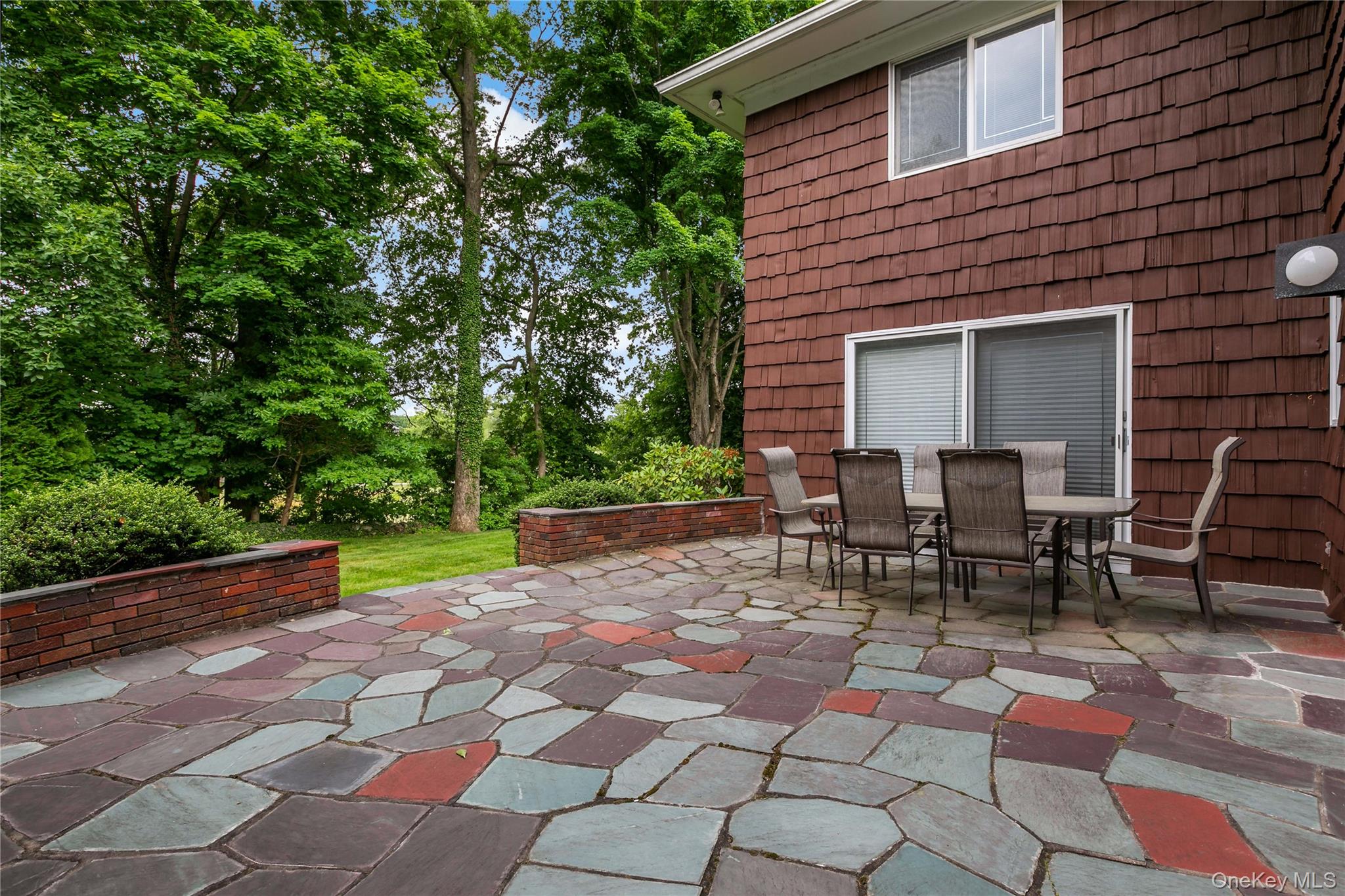 16 Meadow Road Property Photo 36