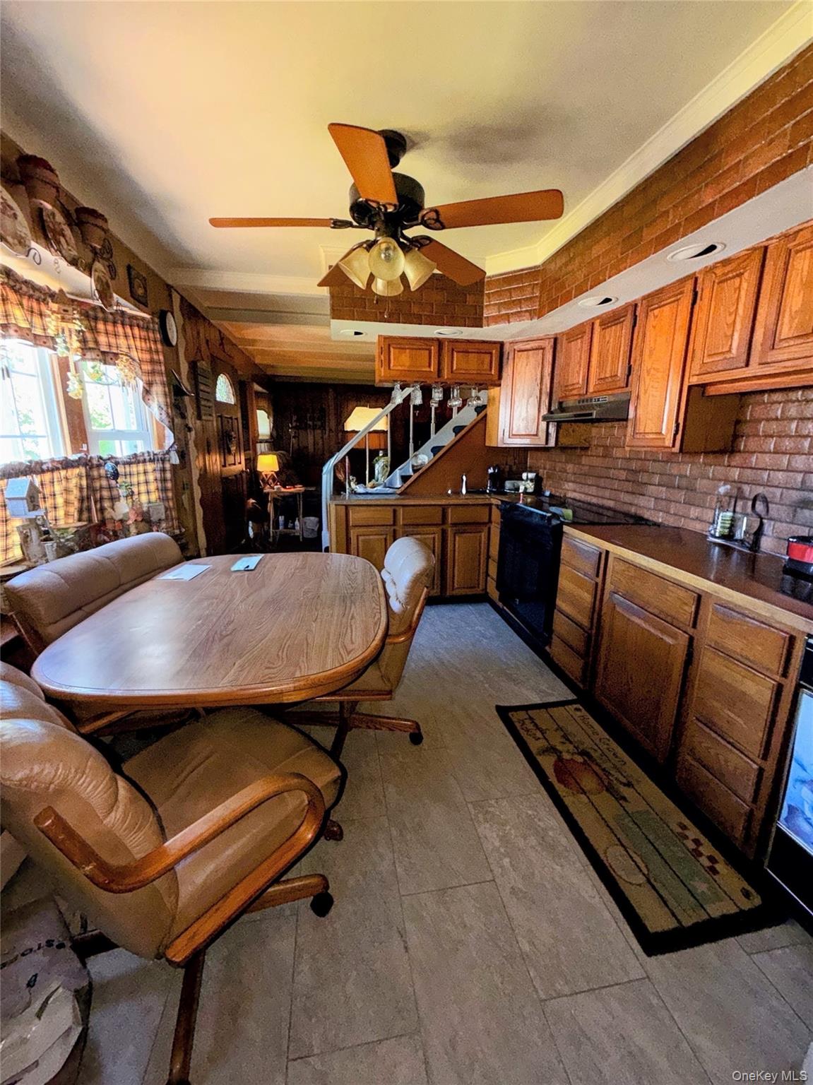 19 Surrey Lane Property Photo 3