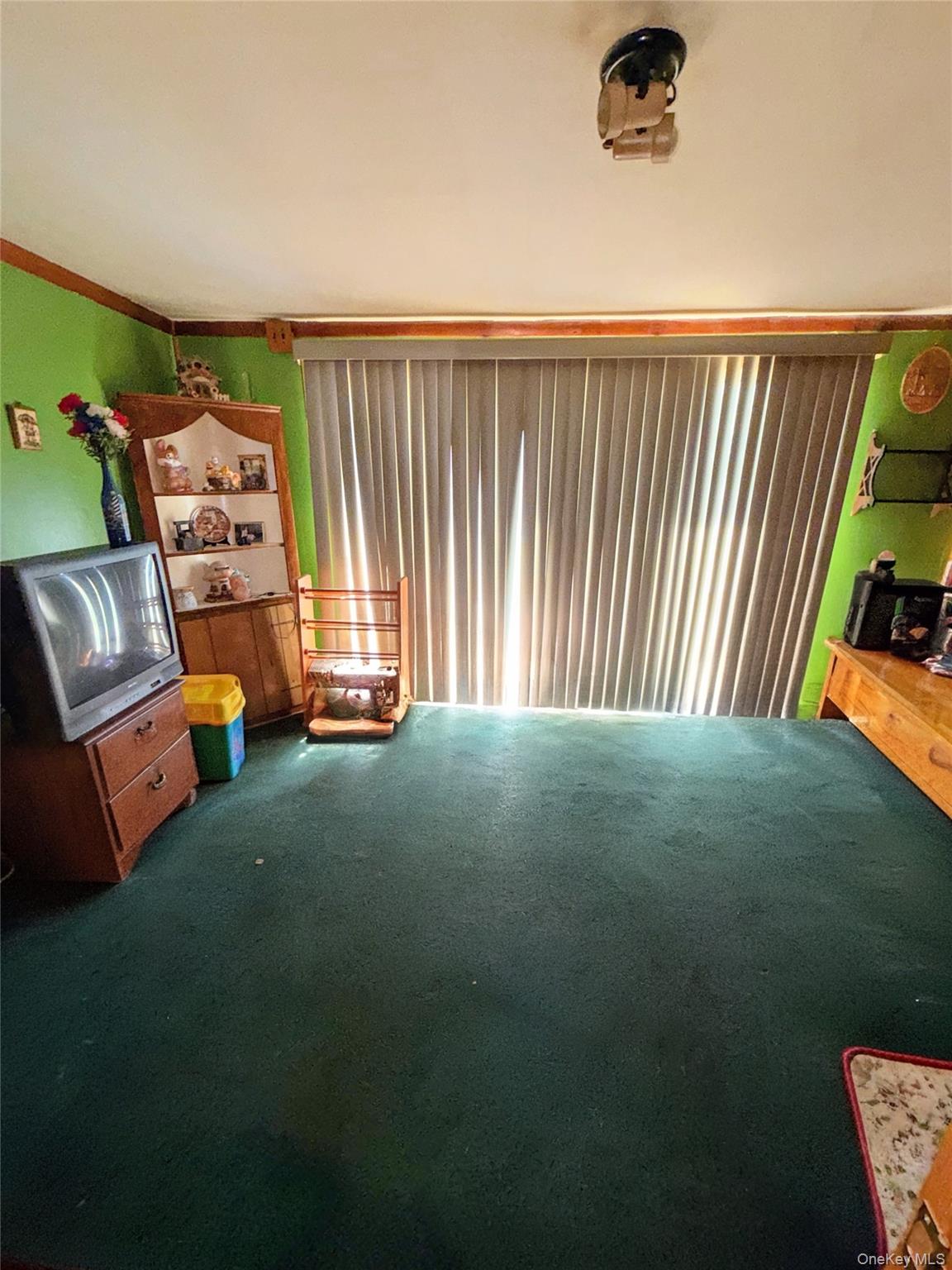 19 Surrey Lane Property Photo 6