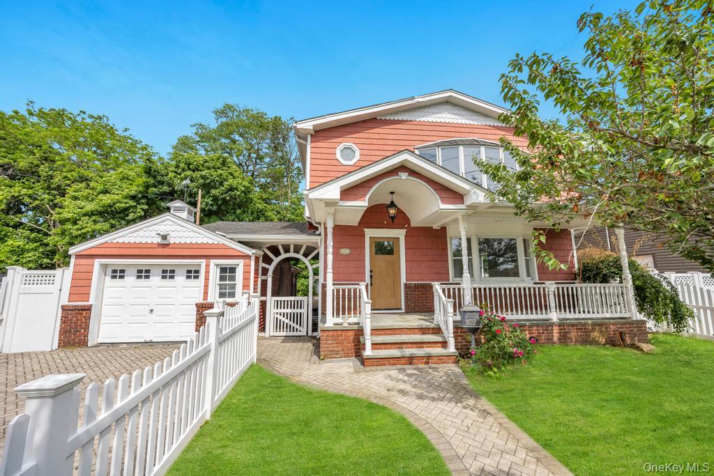2331 Neptune Avenue Property Photo 1