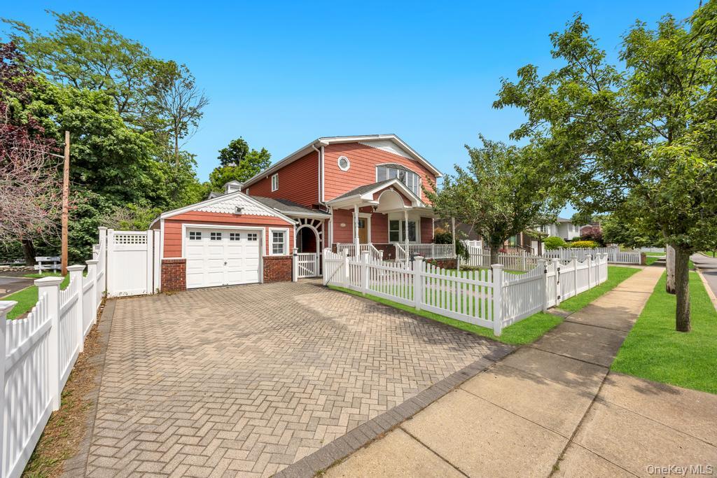 2331 Neptune Avenue Property Photo 2