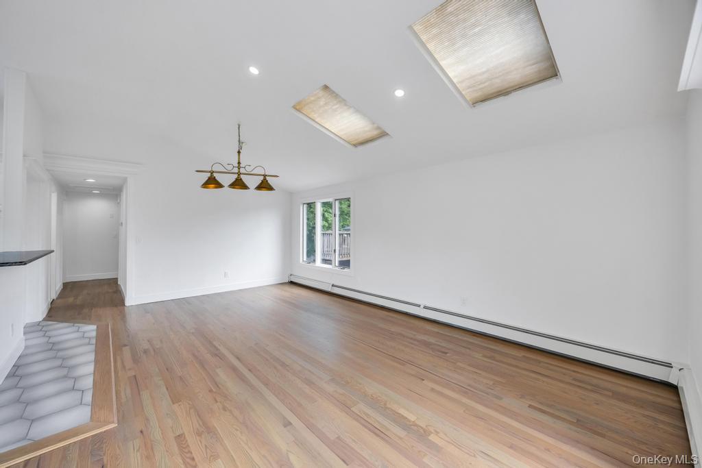 2331 Neptune Avenue Property Photo 8