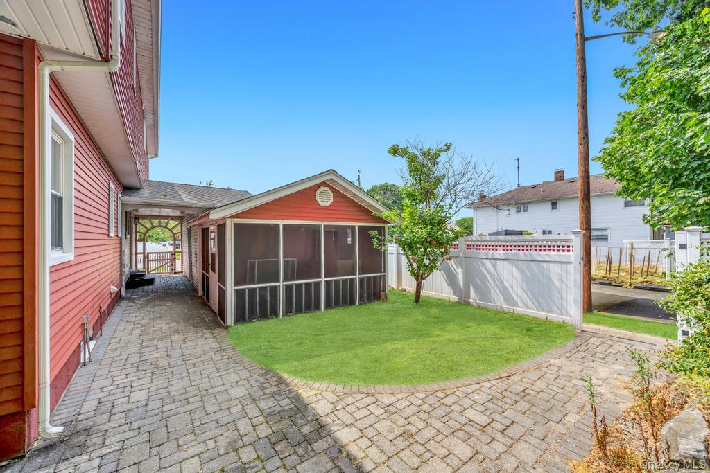 2331 Neptune Avenue Property Photo 29