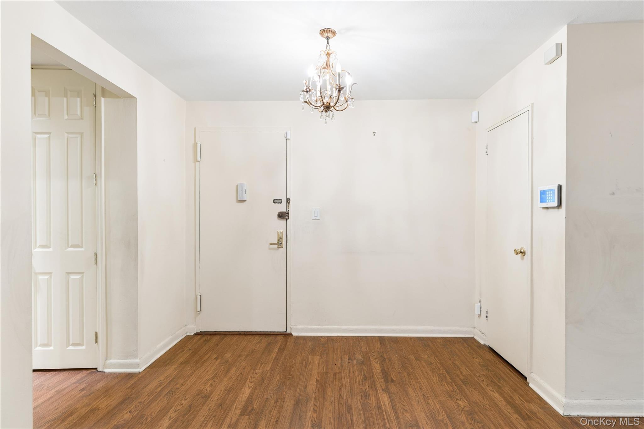 40 Stoner Avenue 1r Property Photo 9