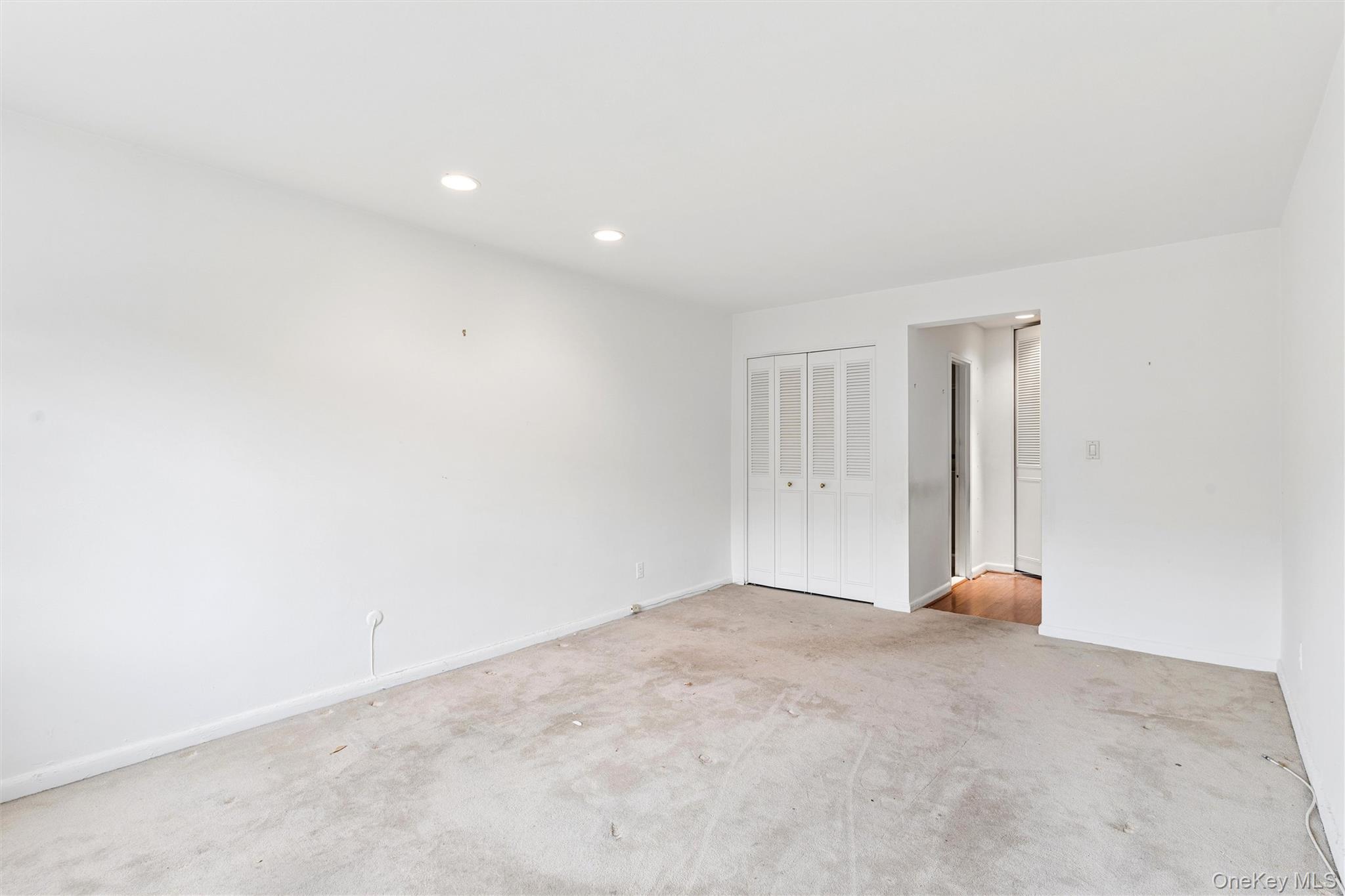 40 Stoner Avenue 1r Property Photo 10