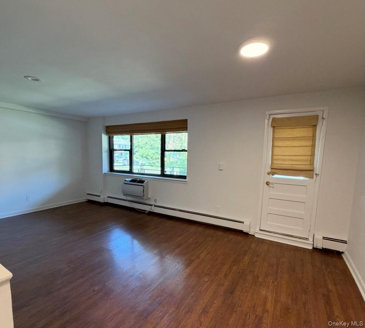 40 Stoner Avenue 1r Property Photo 21