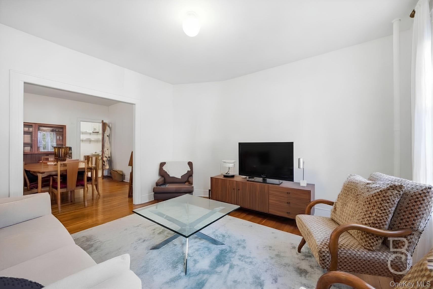 30-19 33rd Street Property Photo 5