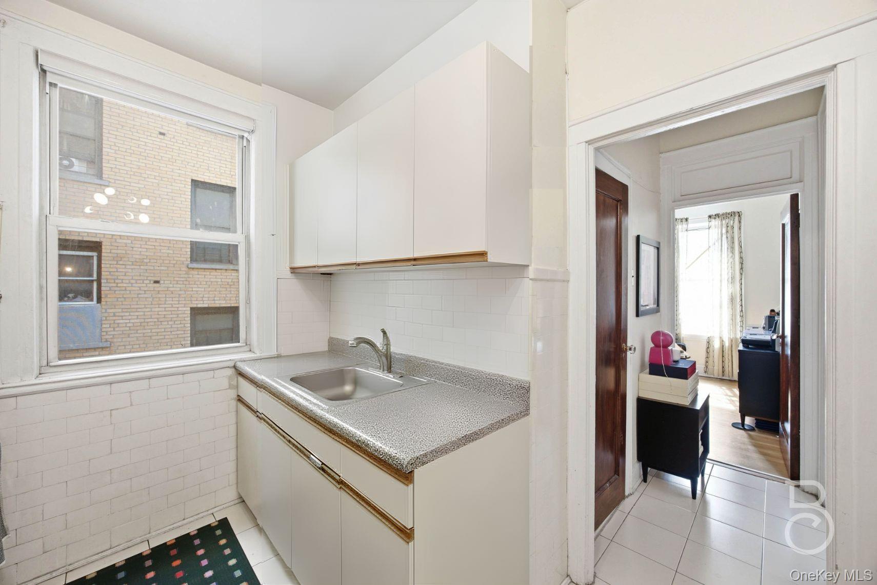 30-19 33rd Street Property Photo 12