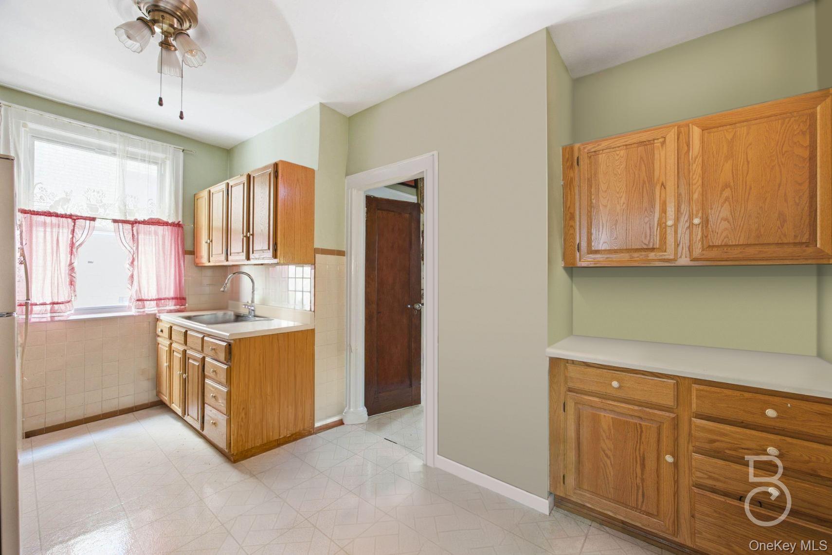30-19 33rd Street Property Photo 15