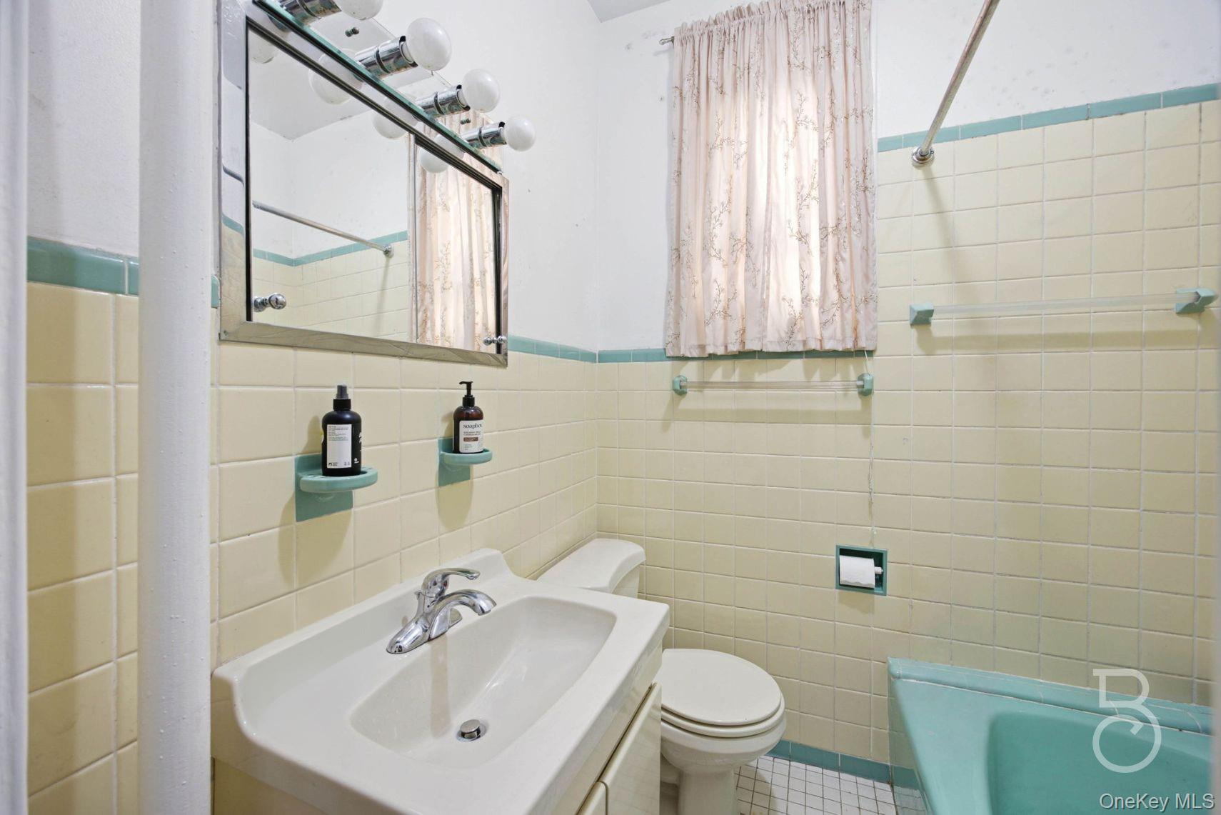 30-19 33rd Street Property Photo 18
