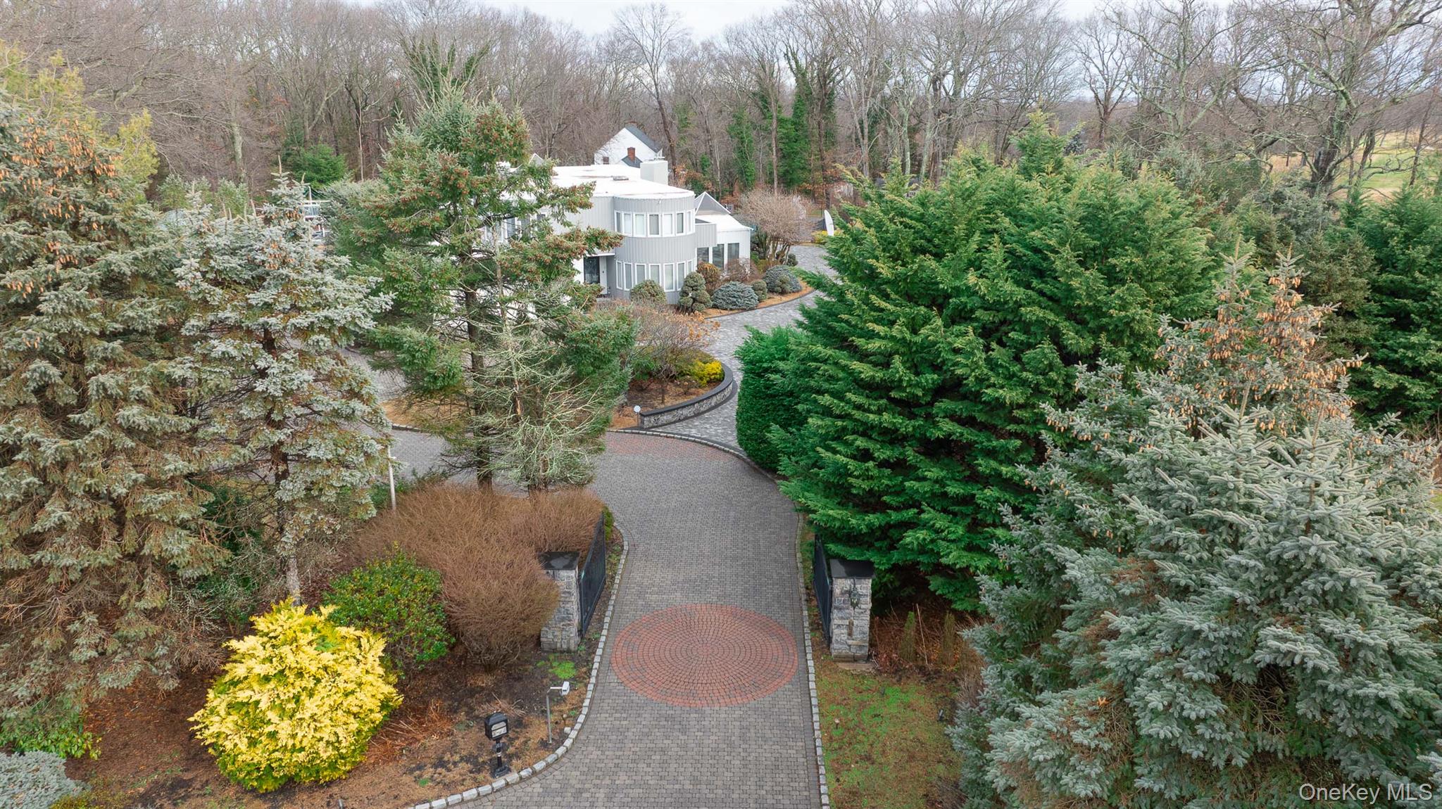 83 Cliff Road Property Photo 2
