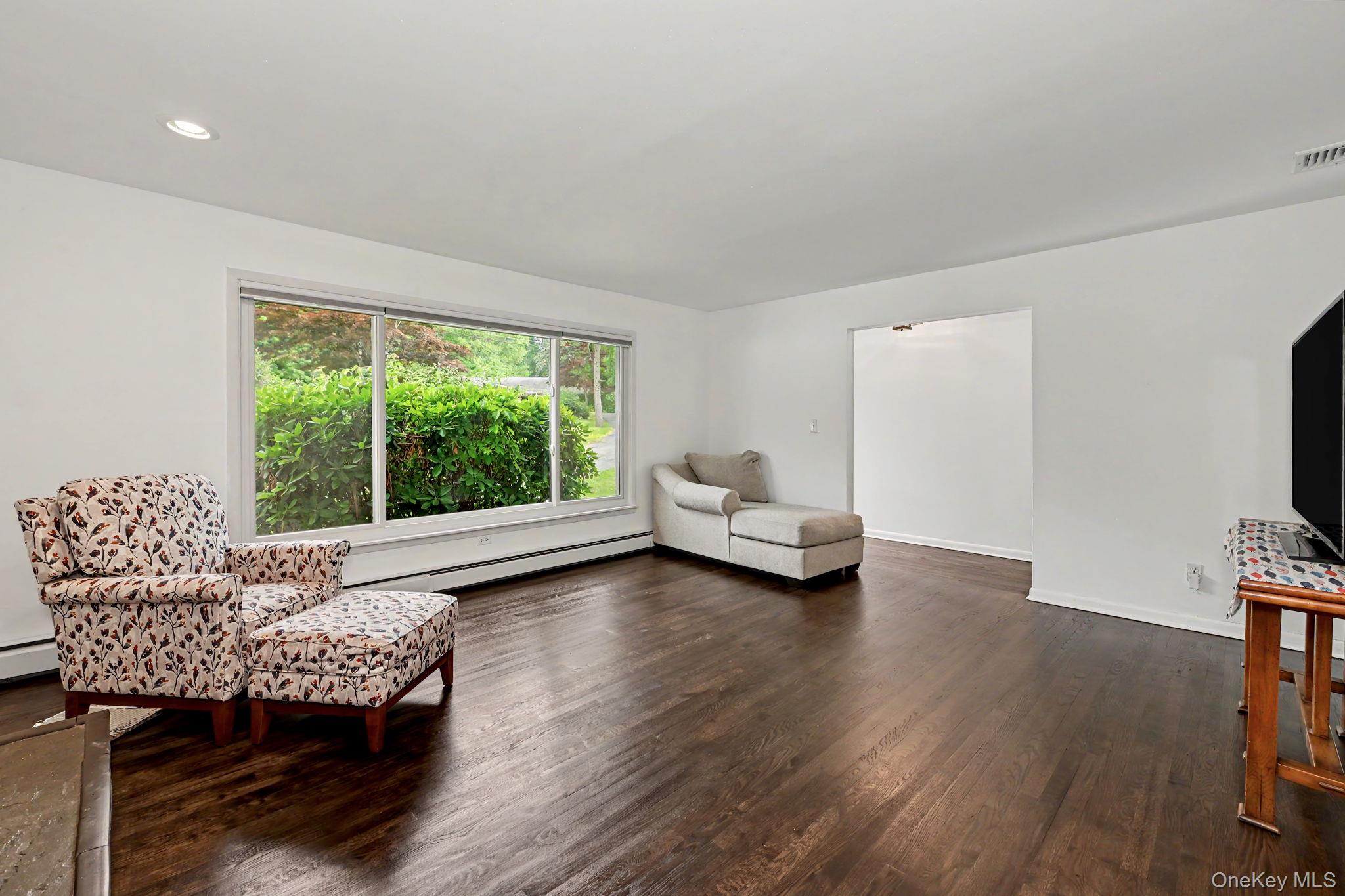 32 Lacona Road Property Photo 4