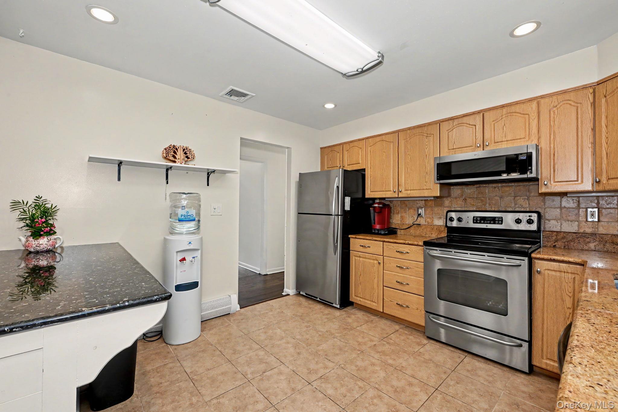 32 Lacona Road Property Photo 10
