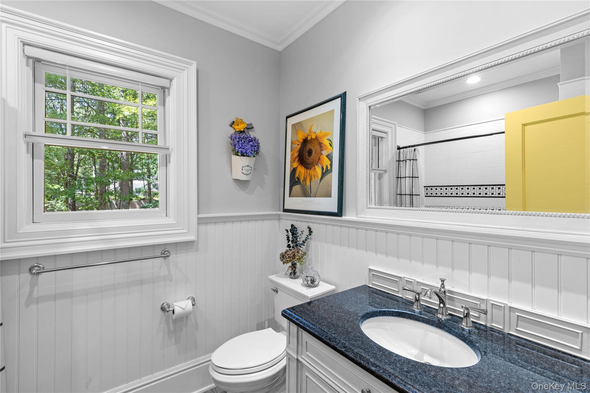 490 Wading River Road Property Photo 14