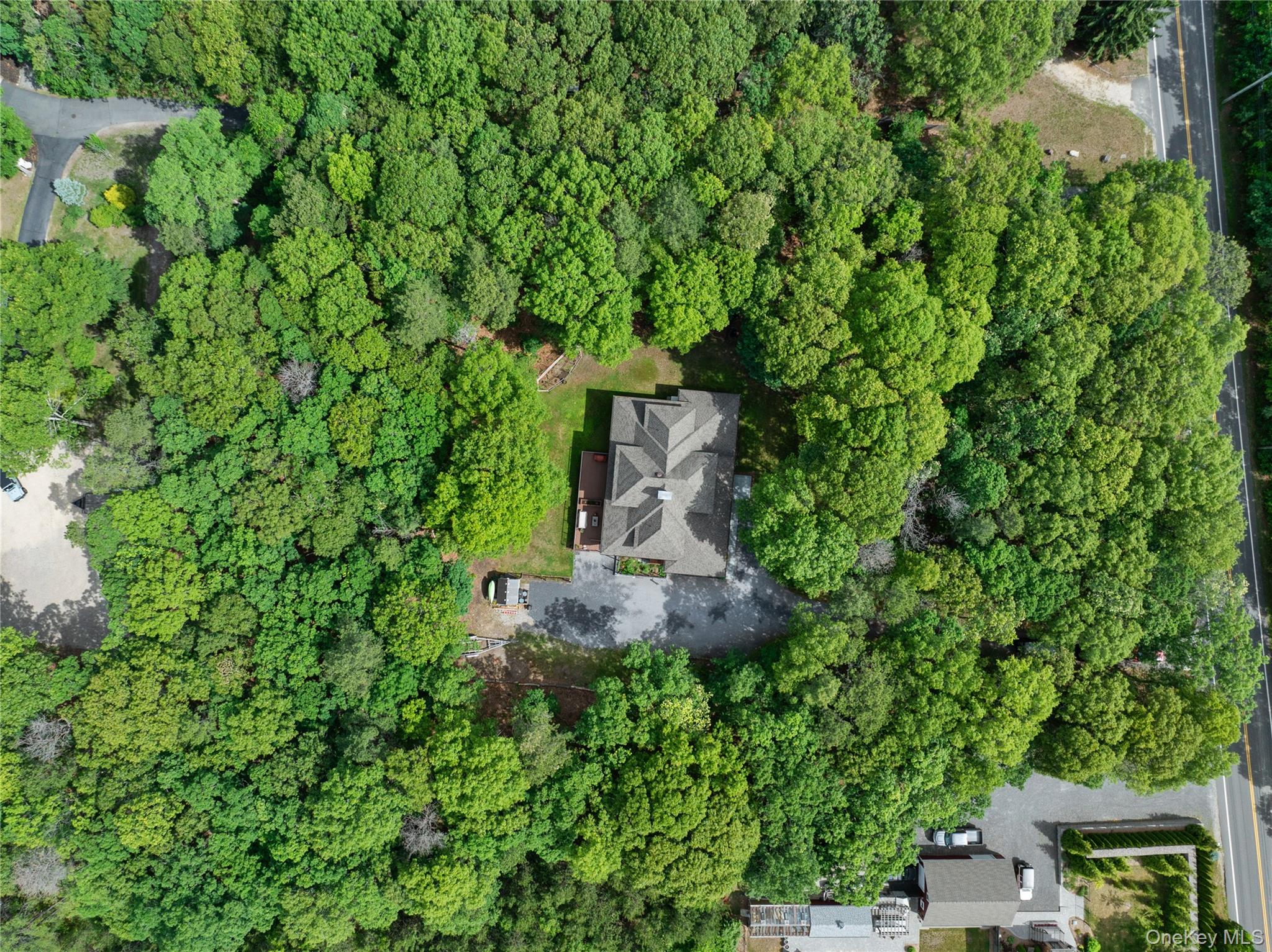 490 Wading River Road Property Photo 30